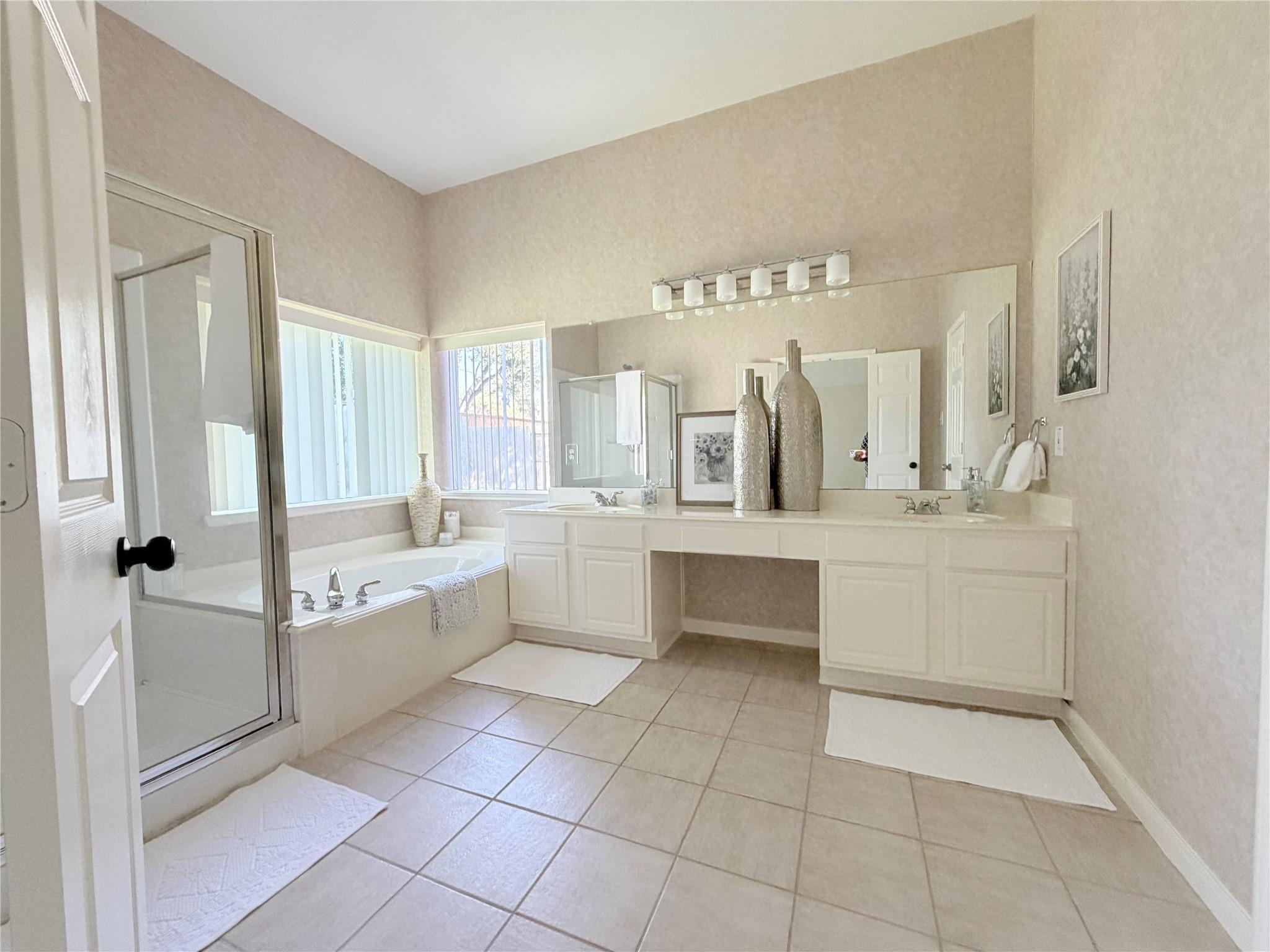 10707 Overton Circle, Houston Tx 77065 Property Photo 31