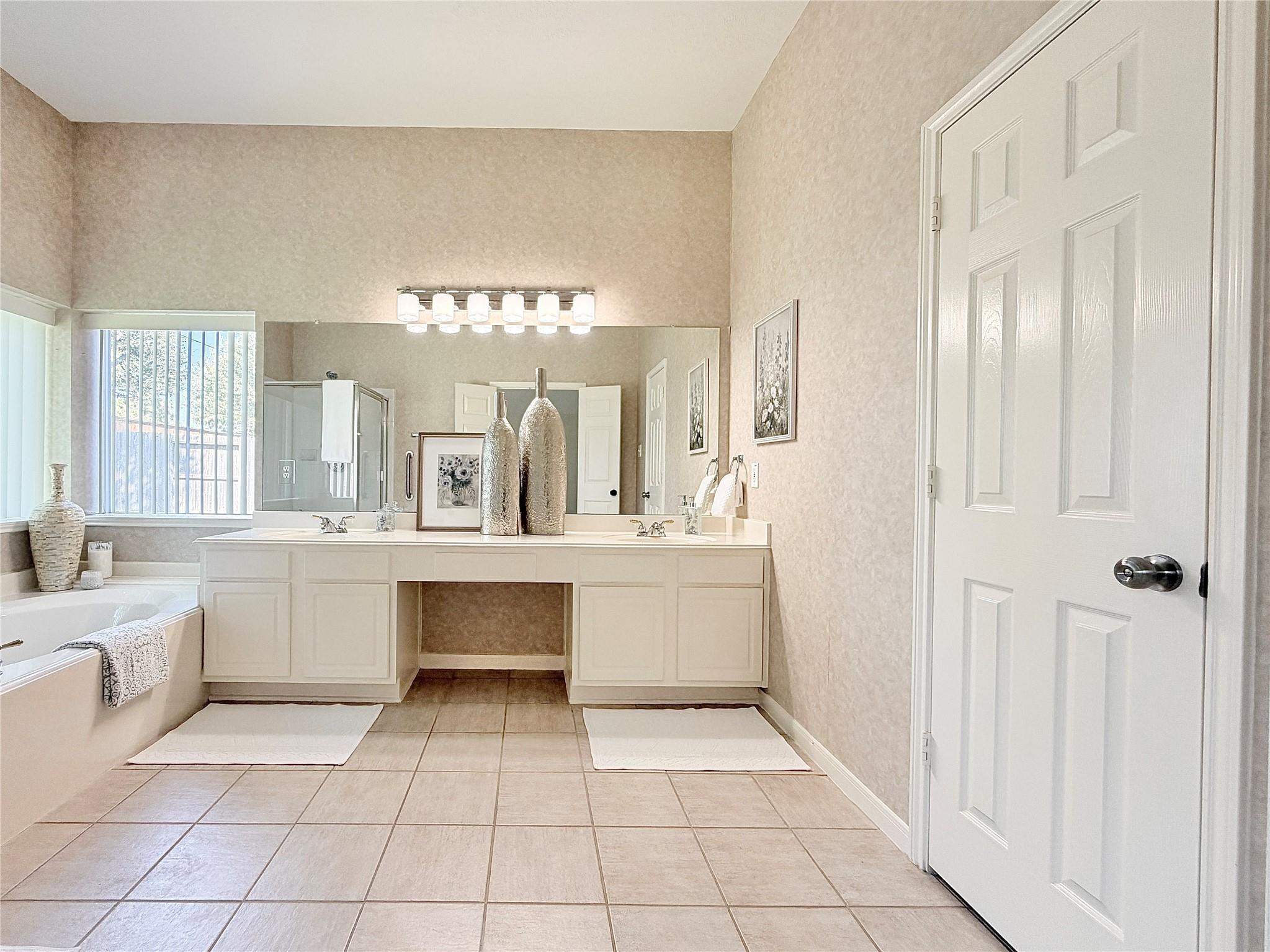 10707 Overton Circle, Houston Tx 77065 Property Photo 33