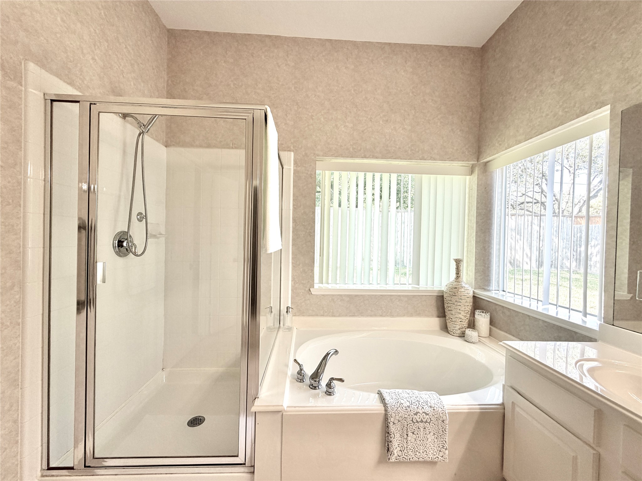 10707 Overton Circle Property Photo 34