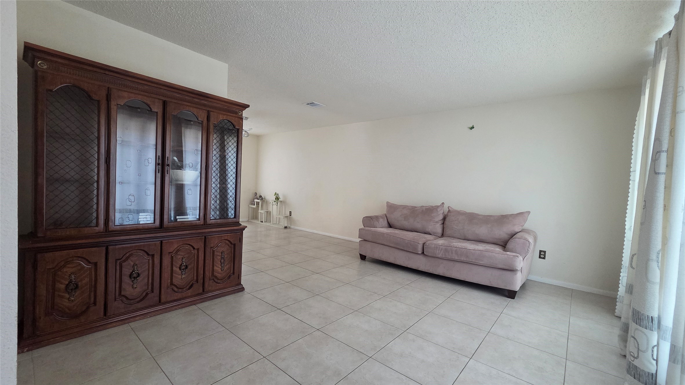 15006 Delbarton Drive Property Photo 3
