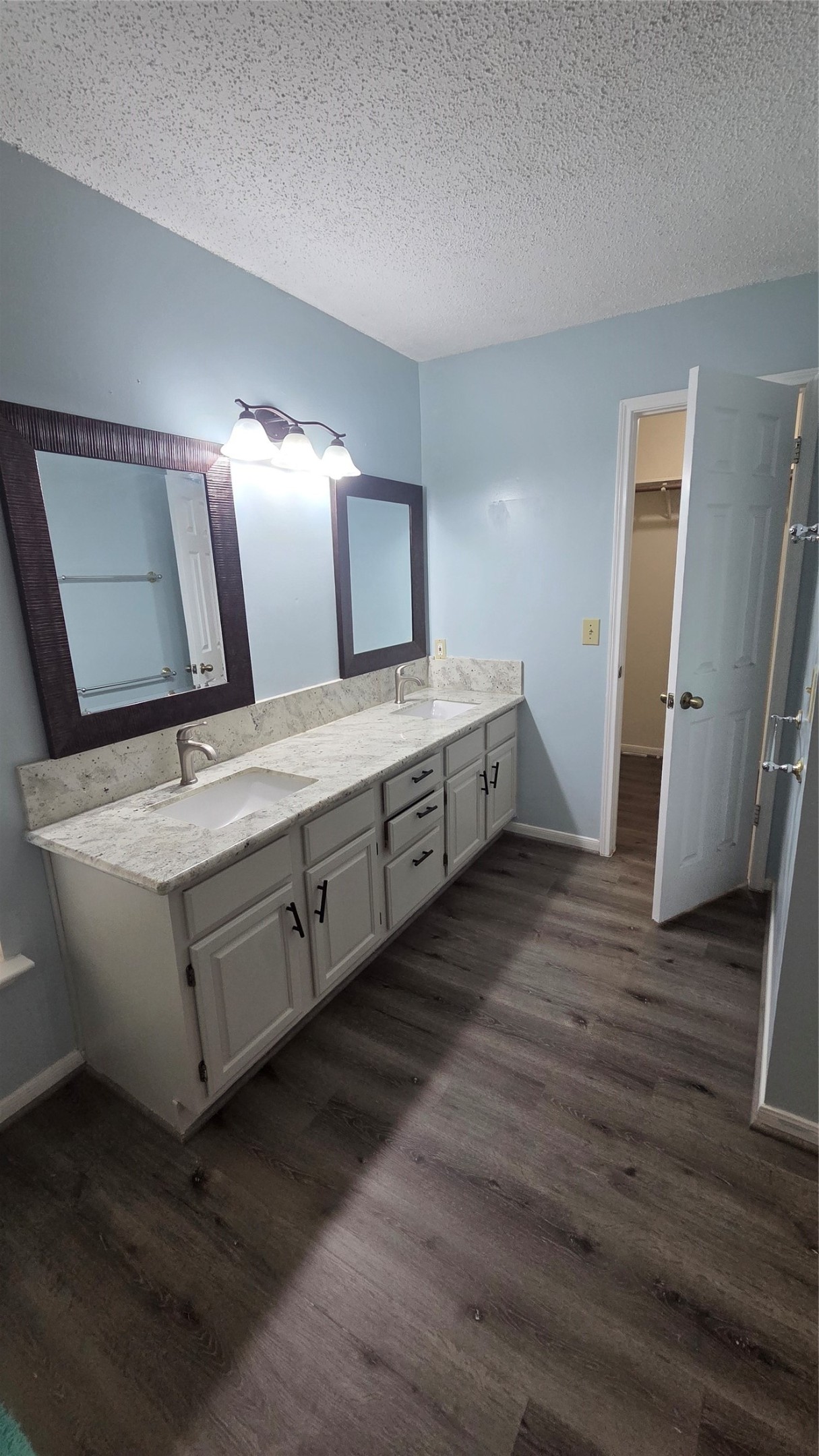 15006 Delbarton Drive Property Photo 16