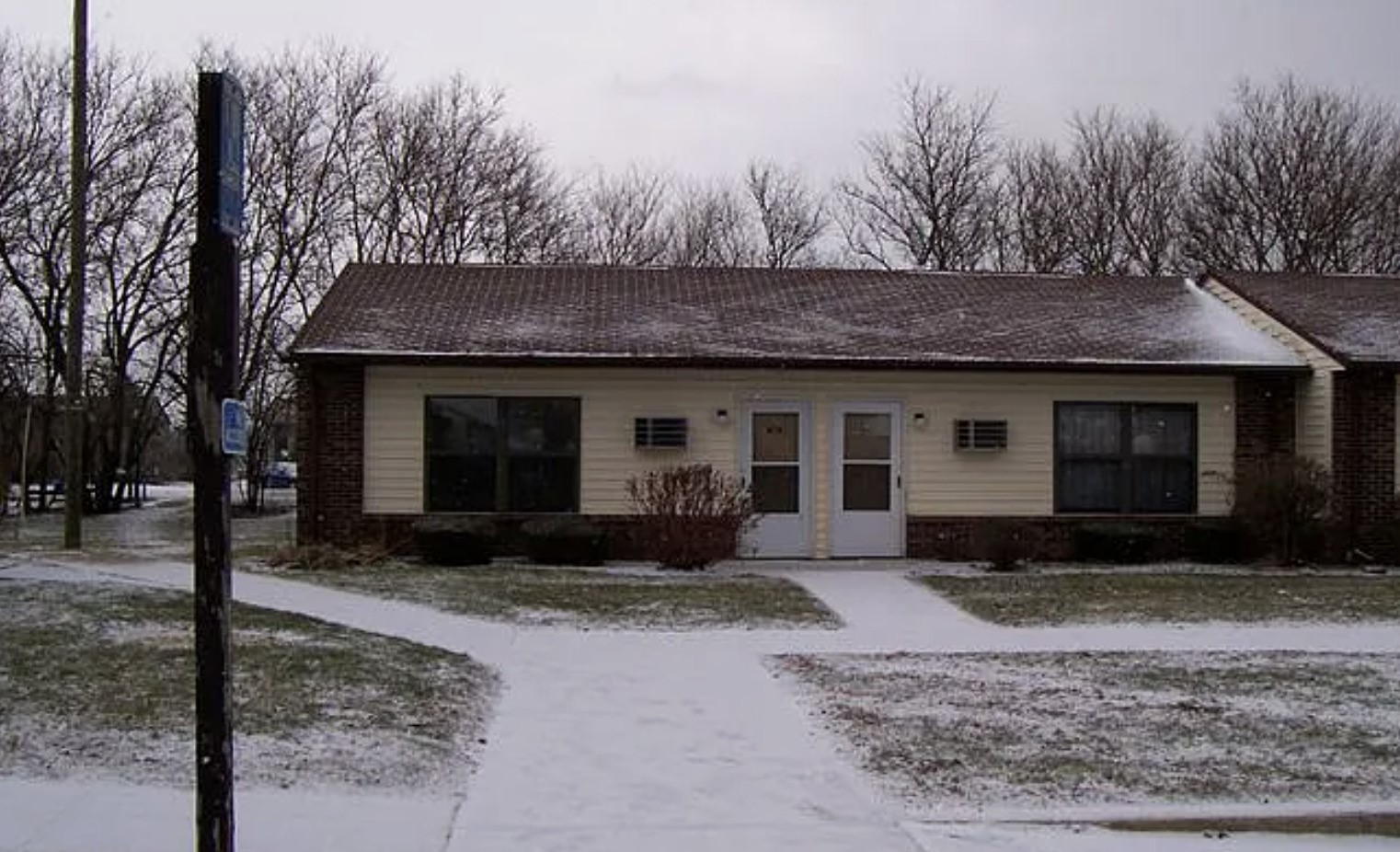 418 Cadillac Property Photo 1
