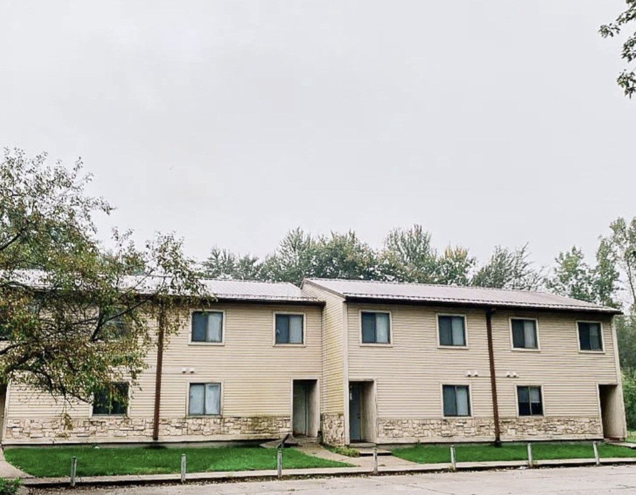 418 Cadillac Property Photo 5