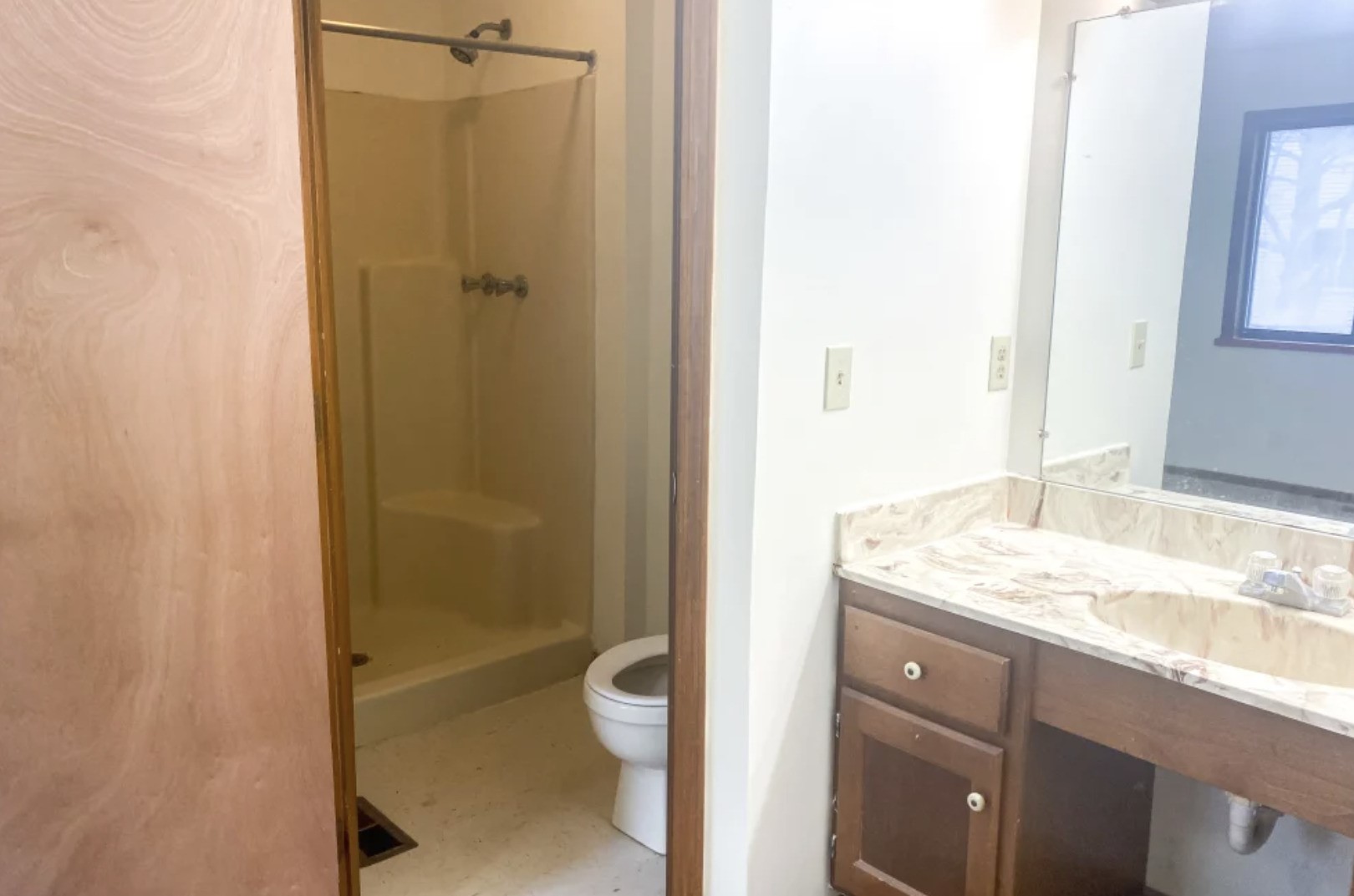 418 Cadillac Property Photo 13