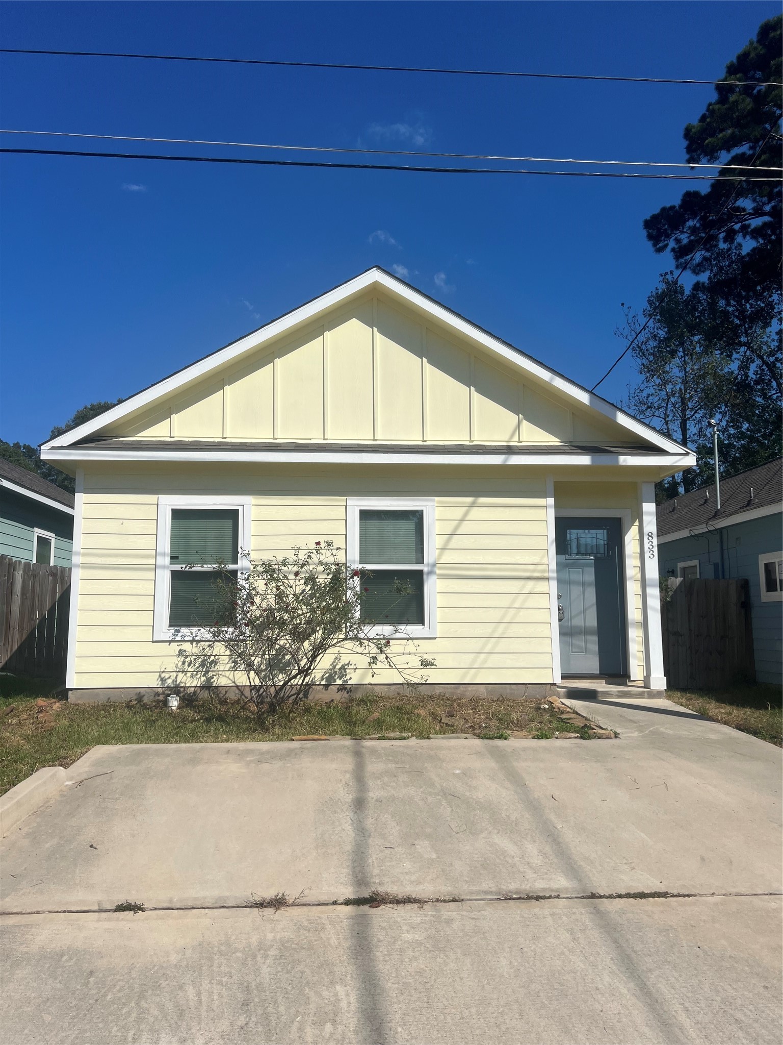 833 Omeara Property Photo 1