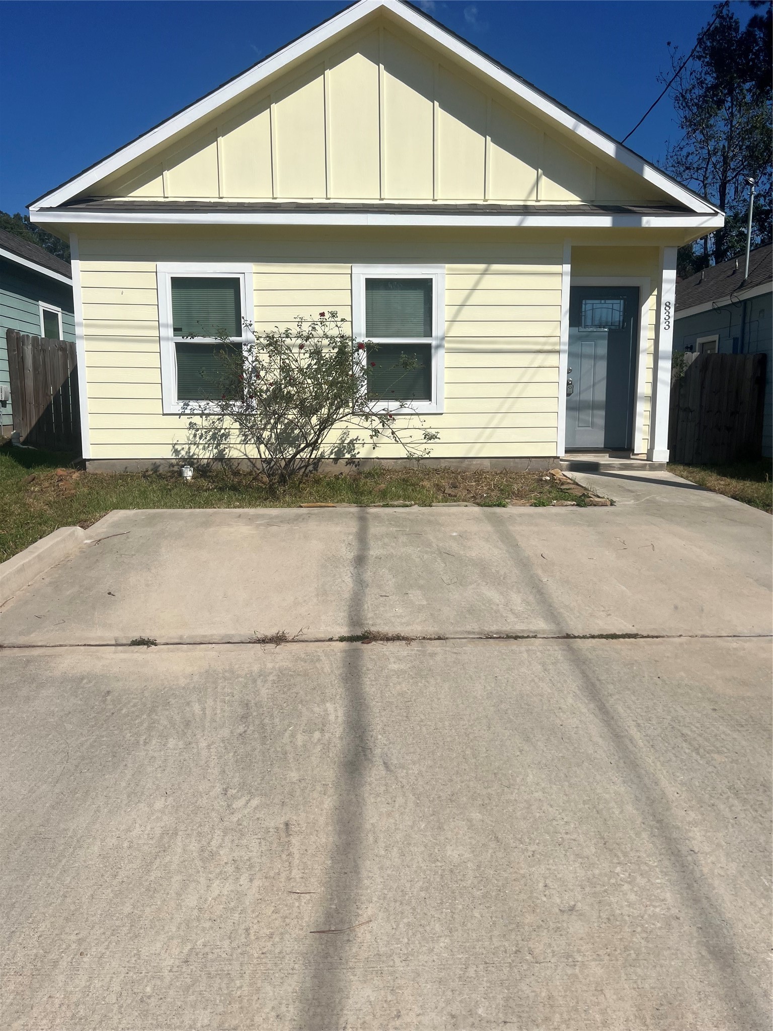 833 Omeara Property Photo 2