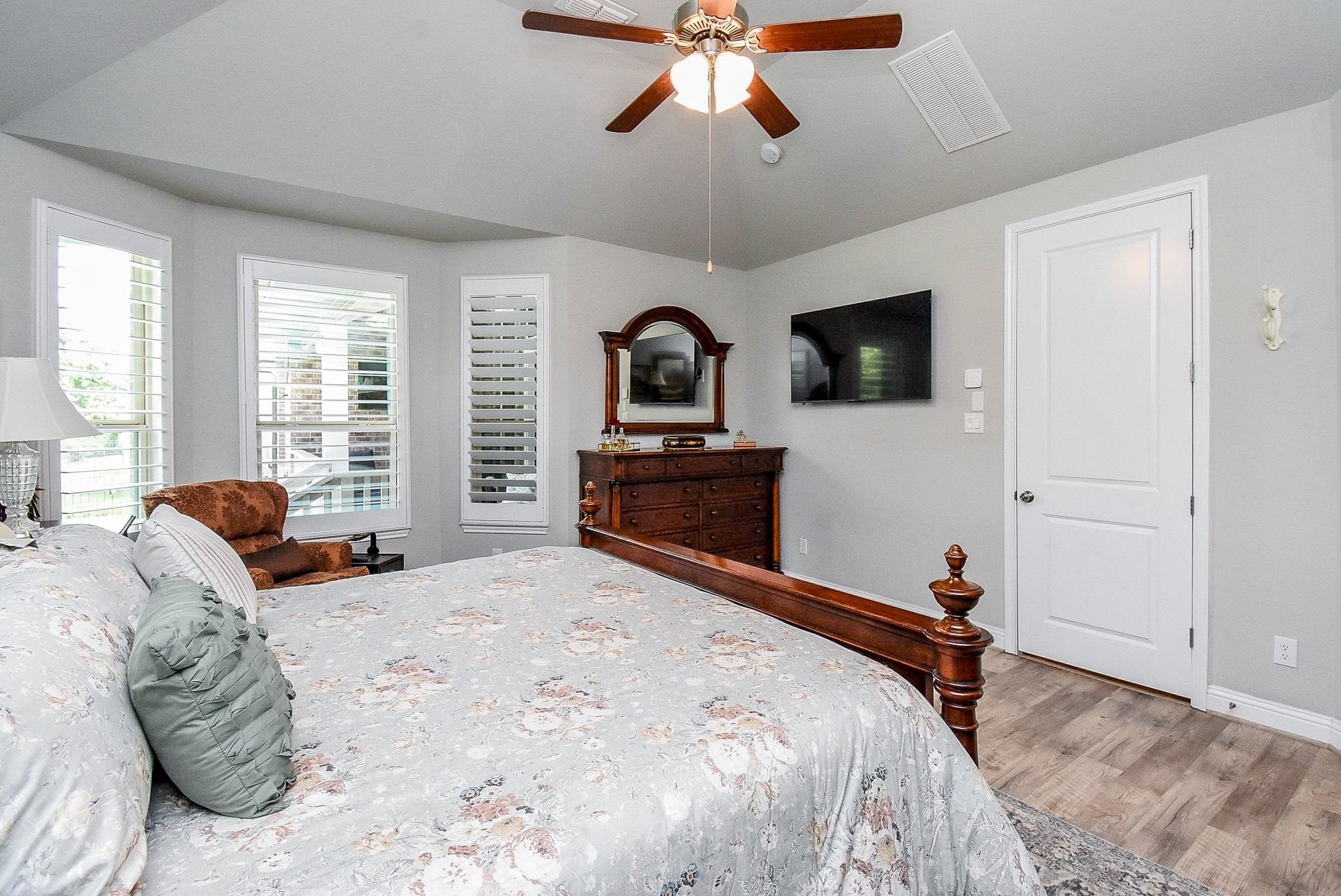 4827 Legend Creek Drive Property Photo 28