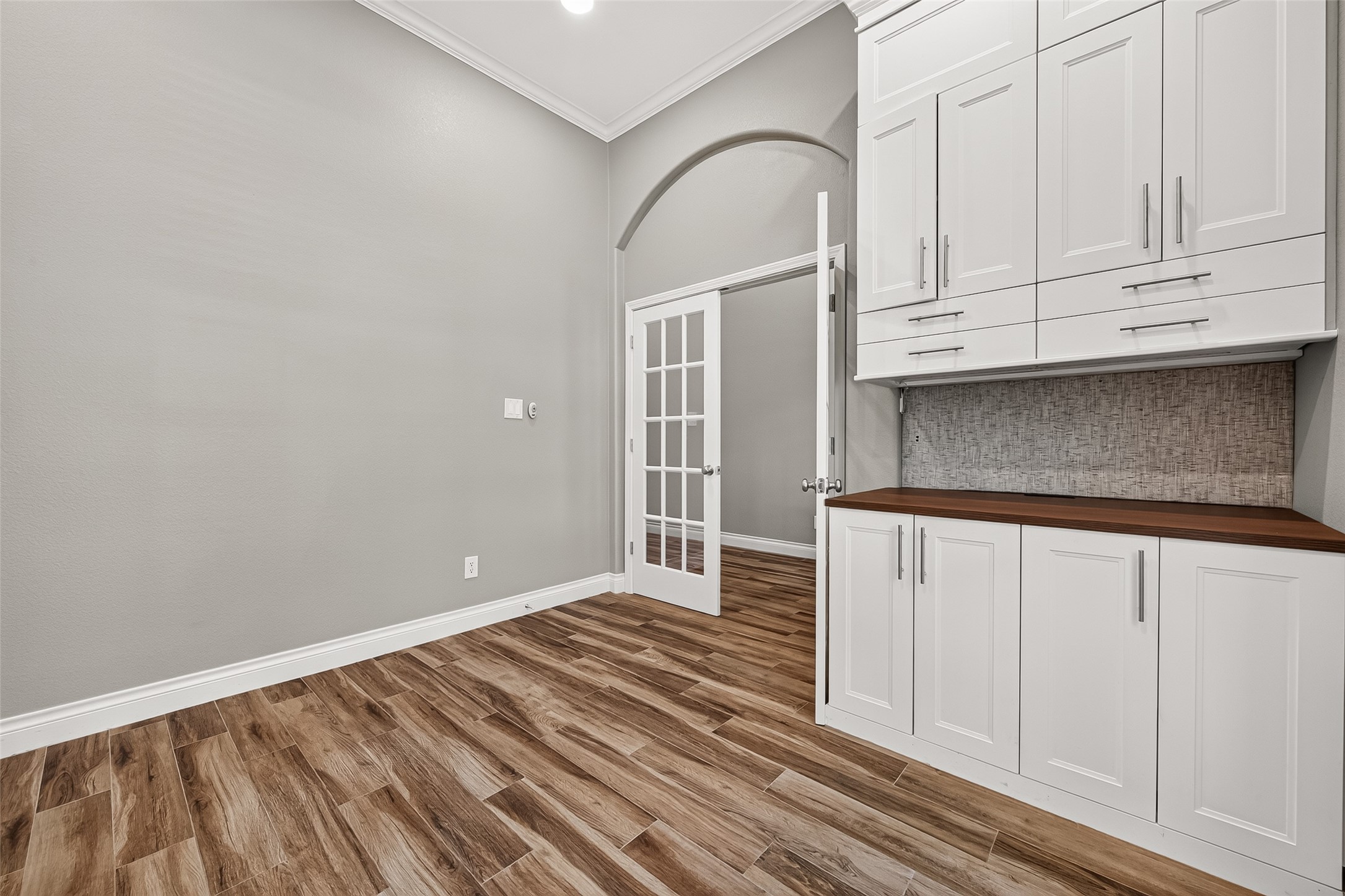 6515 Arroyo Springs Lane Property Photo 7