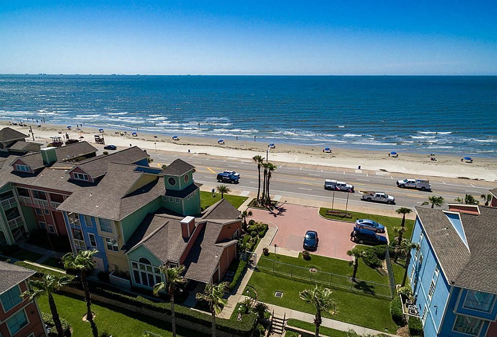 7000 Seawall Boulevard 1111 Property Photo 2