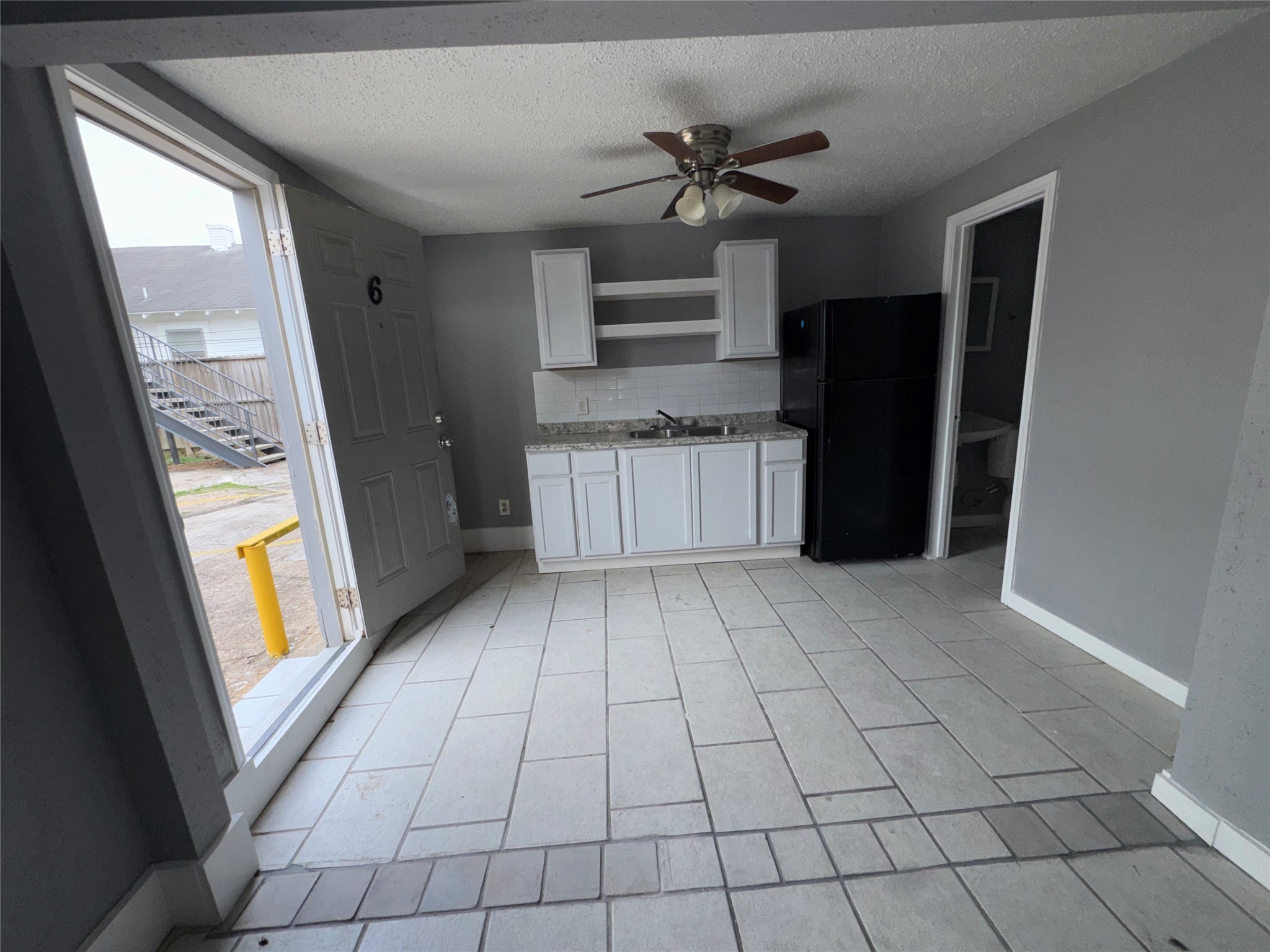 7018 1/2 Avenue F 6 Property Photo 4