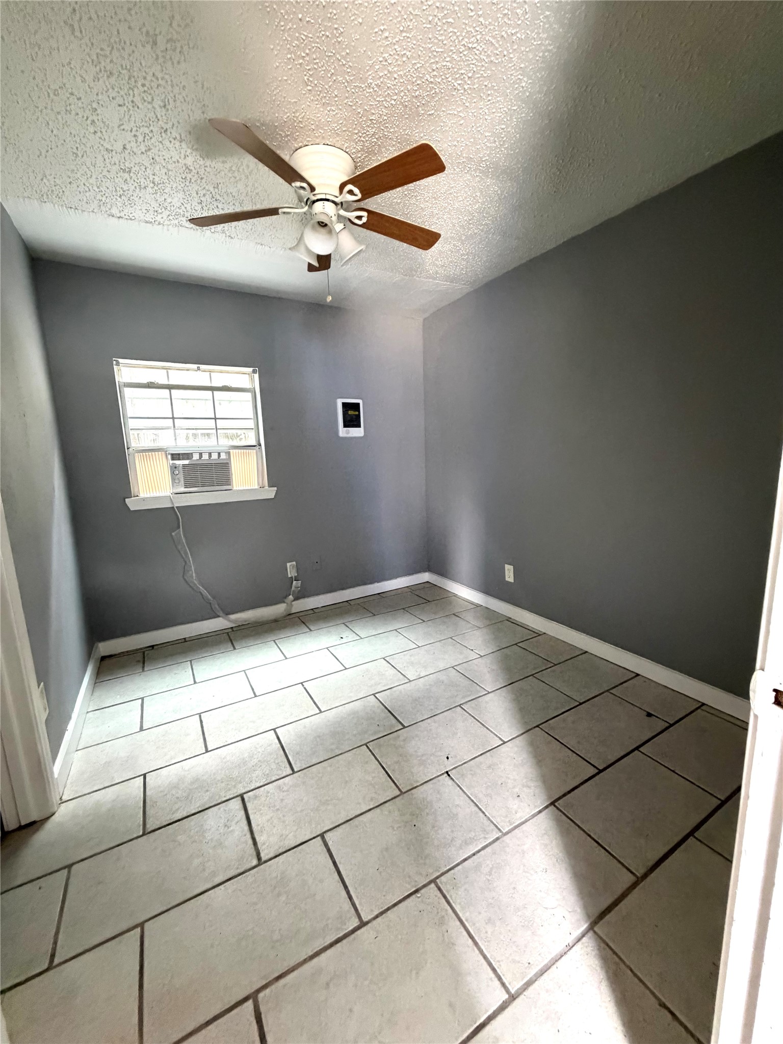 7018 1/2 Avenue F 6 Property Photo 8
