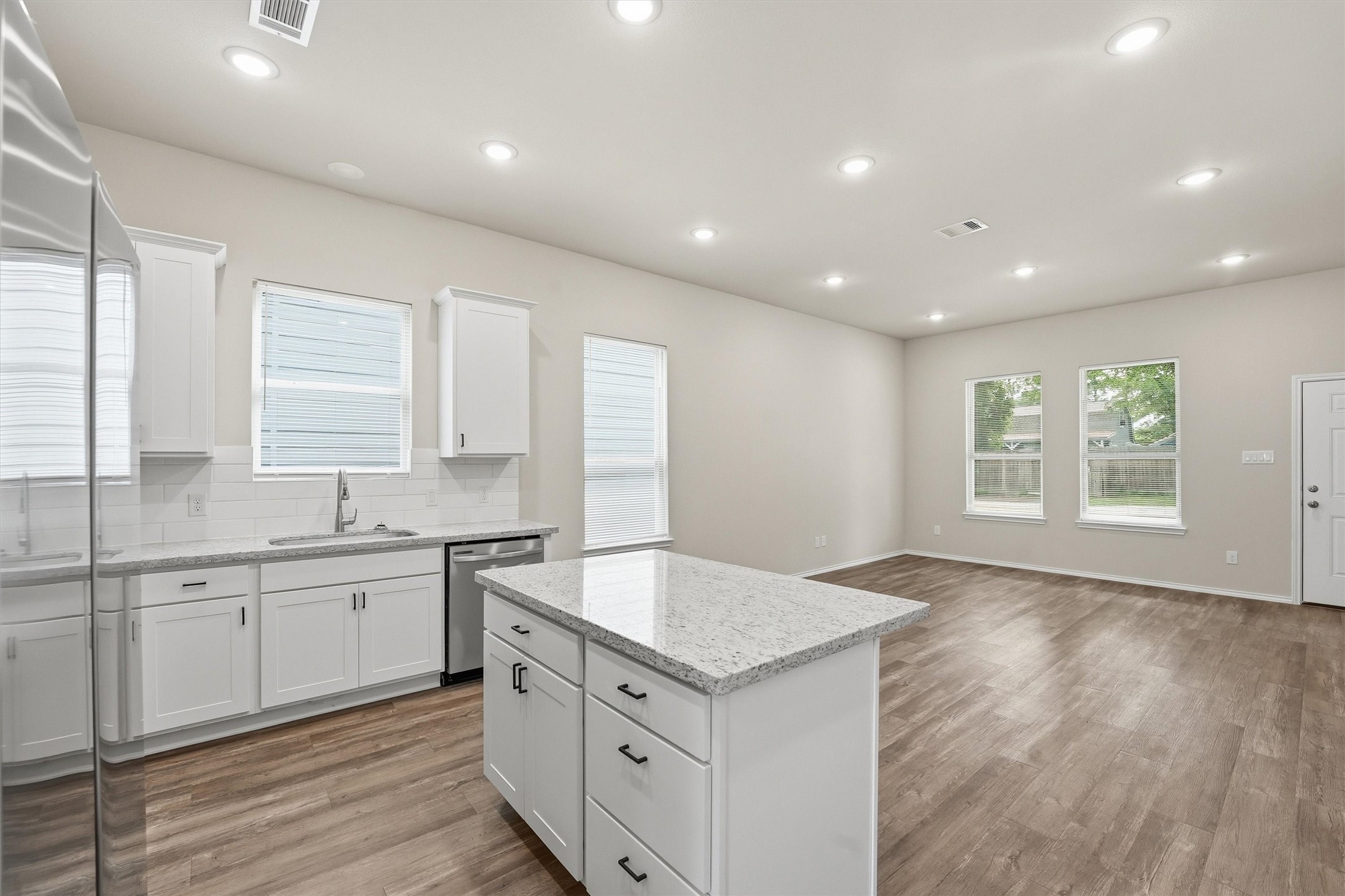 10176 Barberry Street Property Photo 11