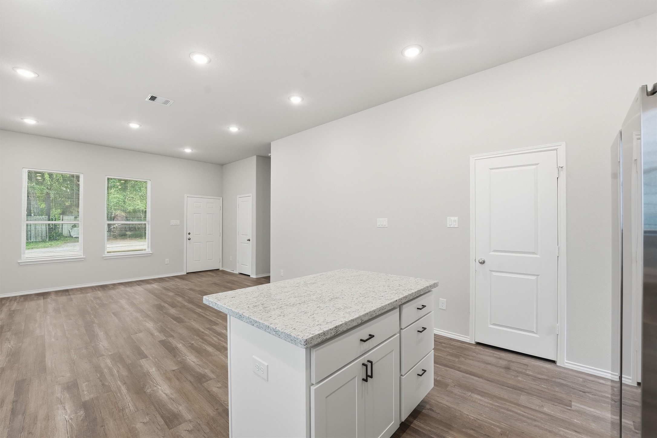10176 Barberry Street Property Photo 13