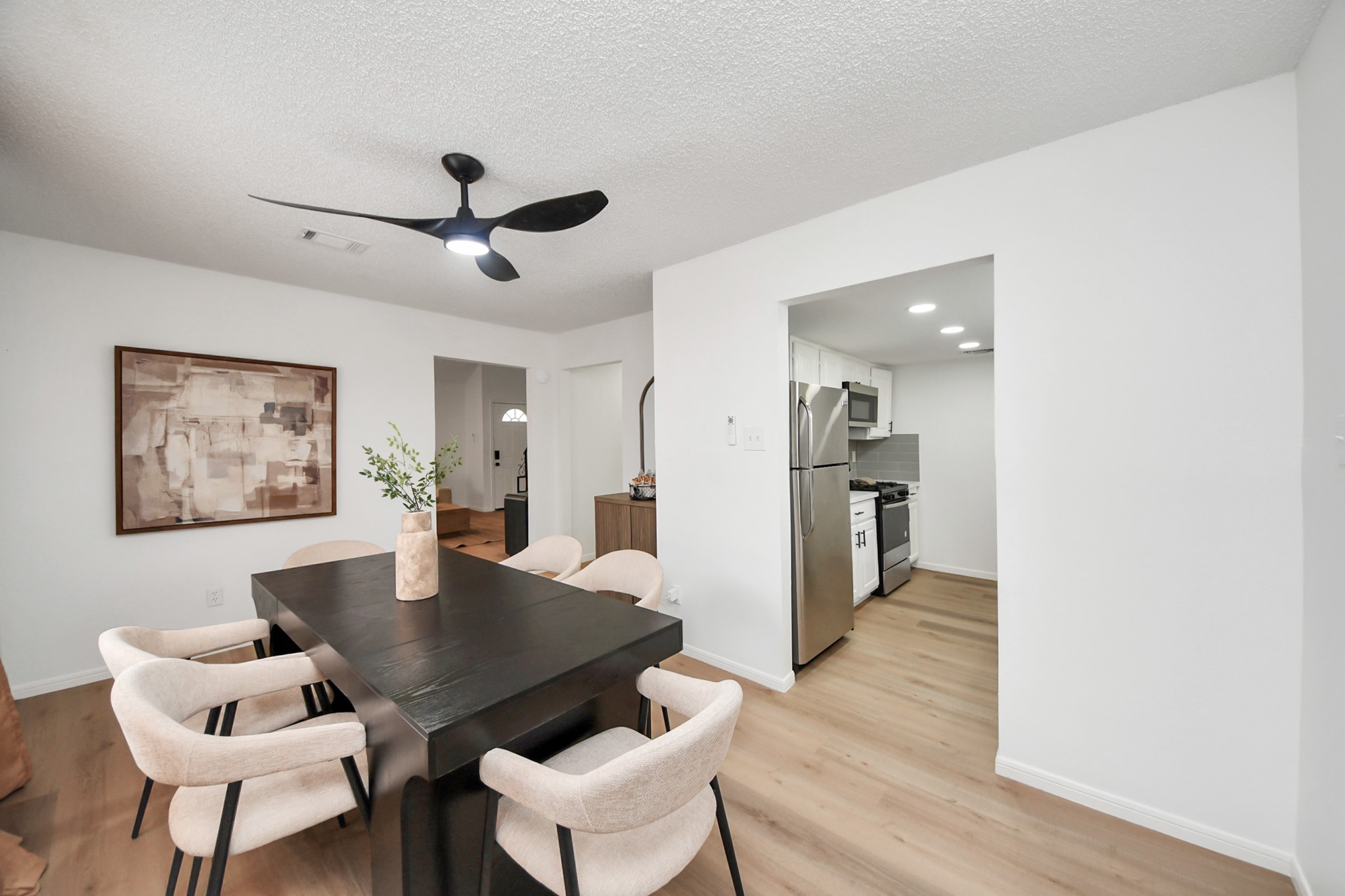 8631 Valley Ledge Drive Property Photo 7