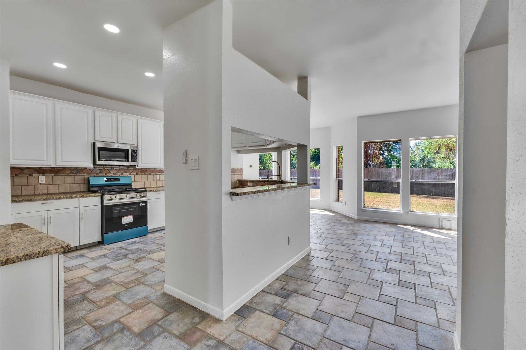 1019 Highland Woods Drive Property Photo 10