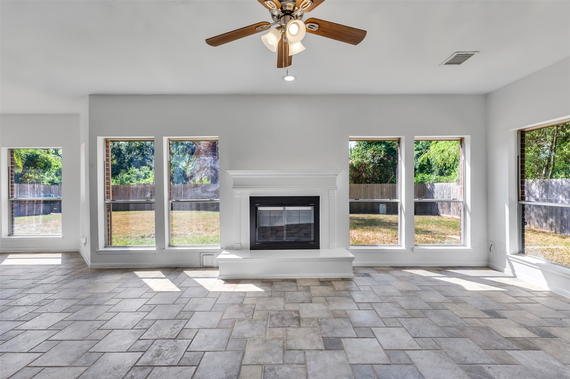 1019 Highland Woods Drive Property Photo 17