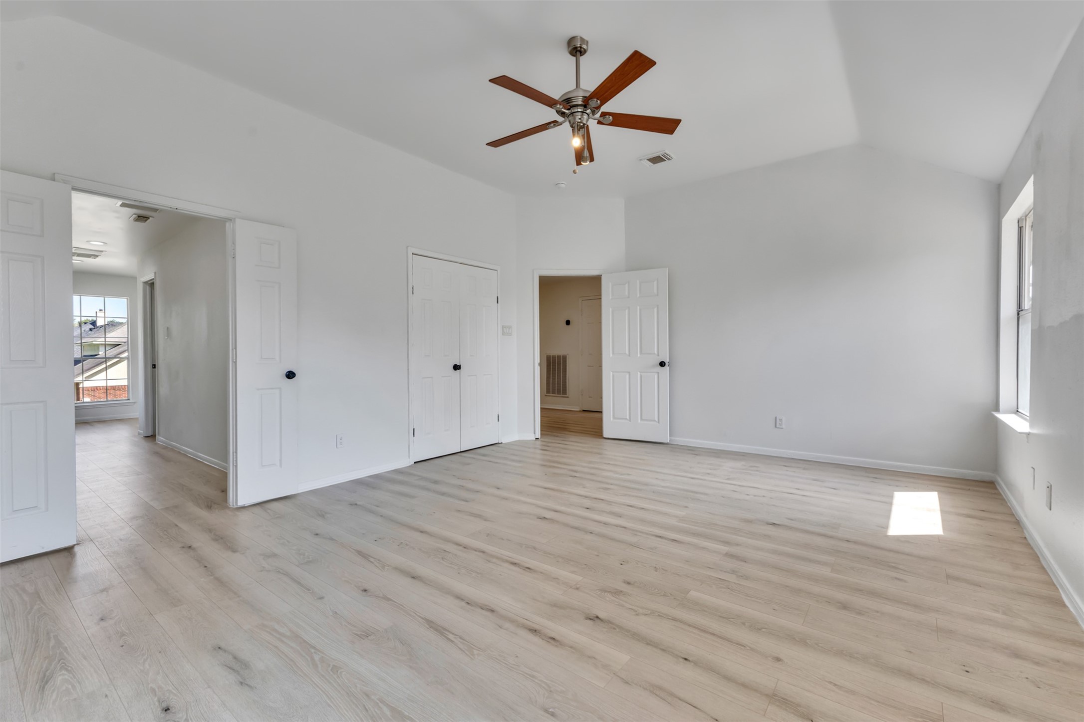 1019 Highland Woods Drive Property Photo 20