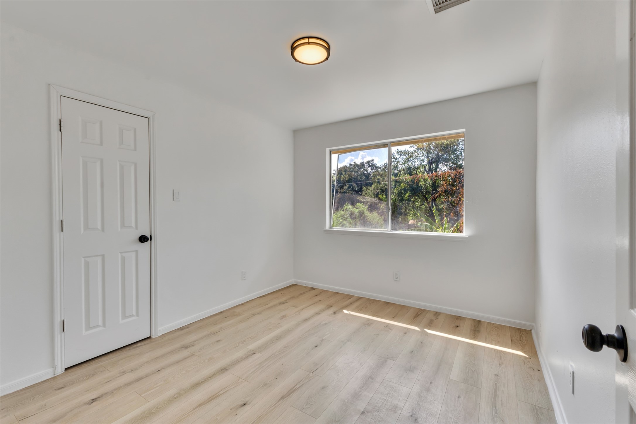 1019 Highland Woods Drive Property Photo 27