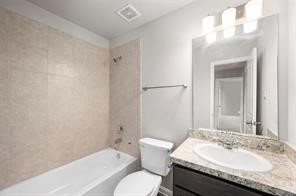 619 N Columbia Street Property Photo 7