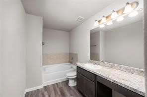 619 N Columbia Street Property Photo 10