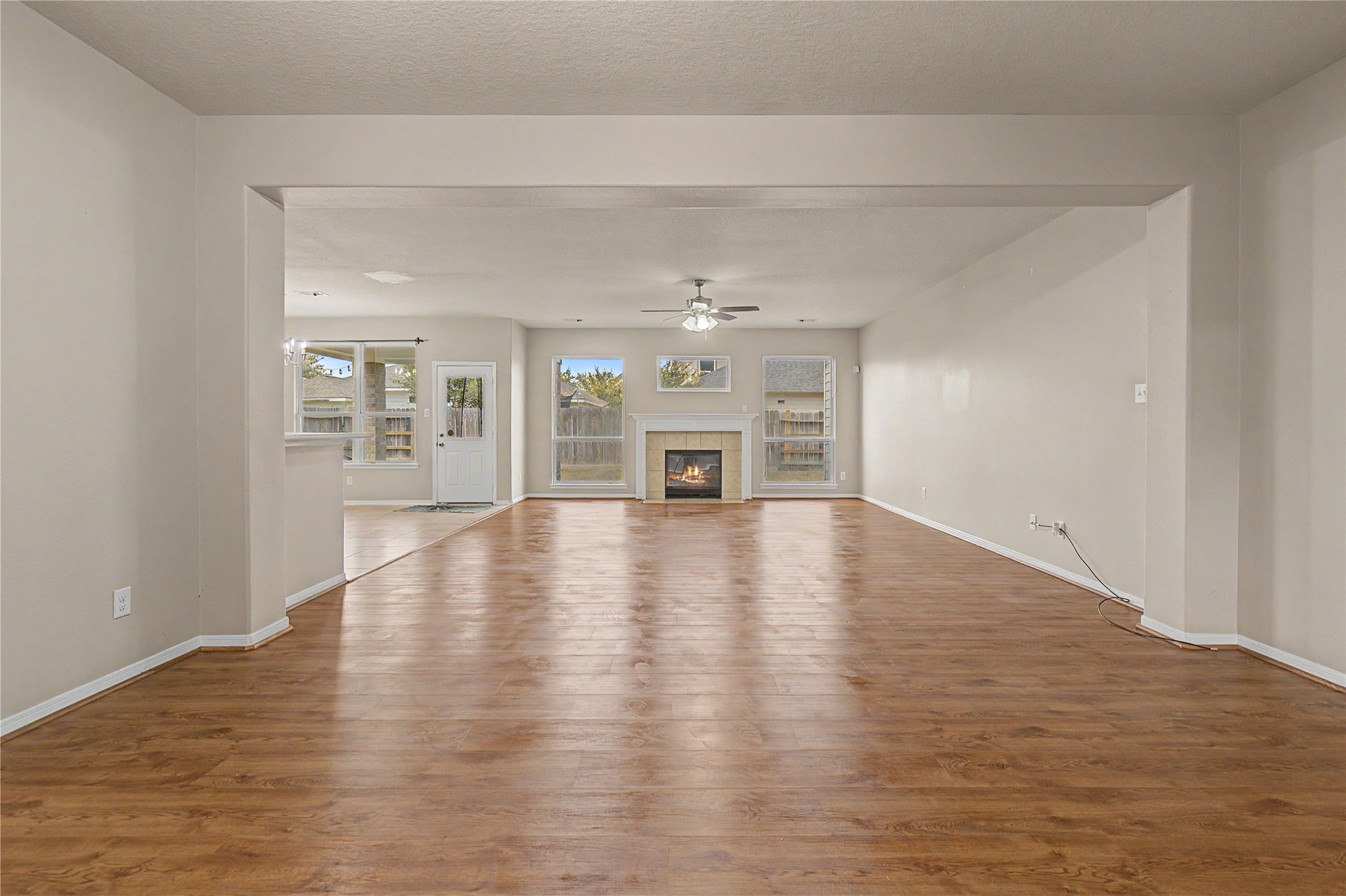 9947 Valance Way Property Photo 6