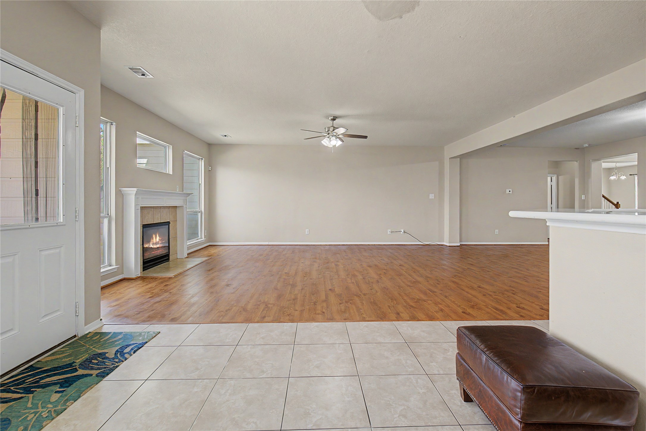 9947 Valance Way Property Photo 8