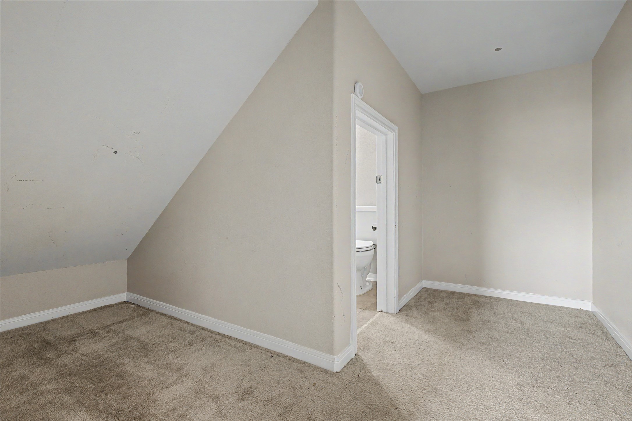 9947 Valance Way Property Photo 13