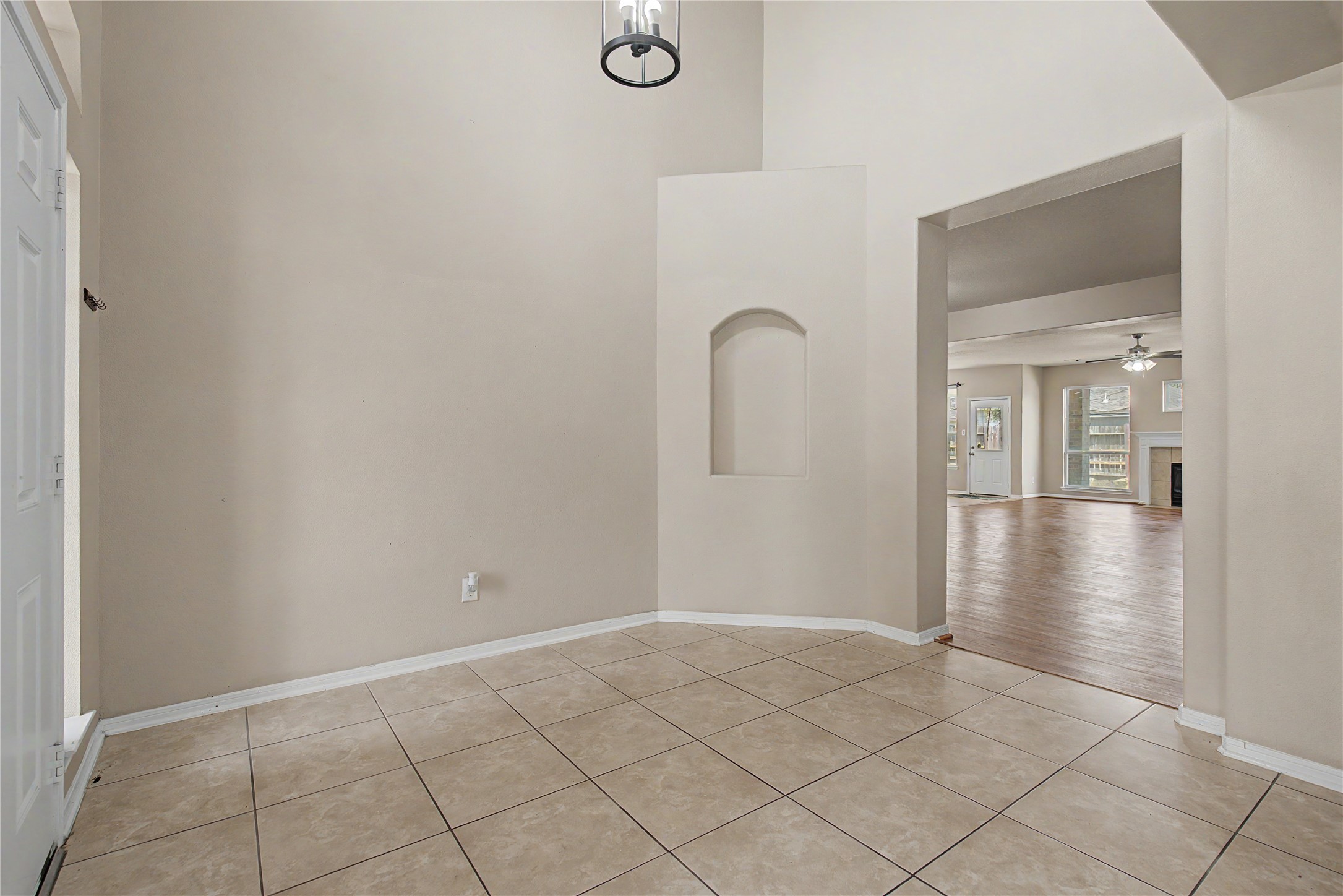 9947 Valance Way Property Photo 14