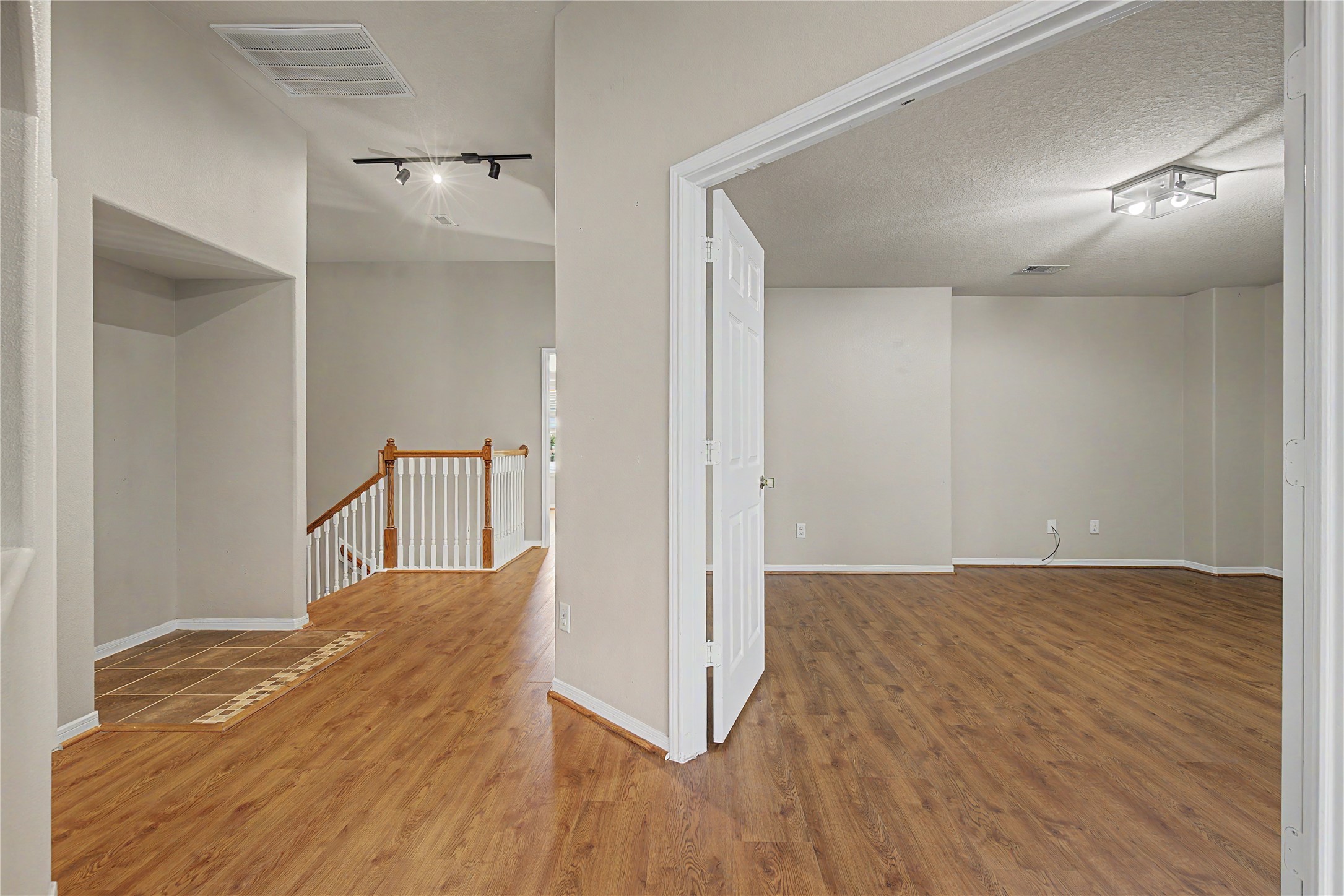 9947 Valance Way Property Photo 28