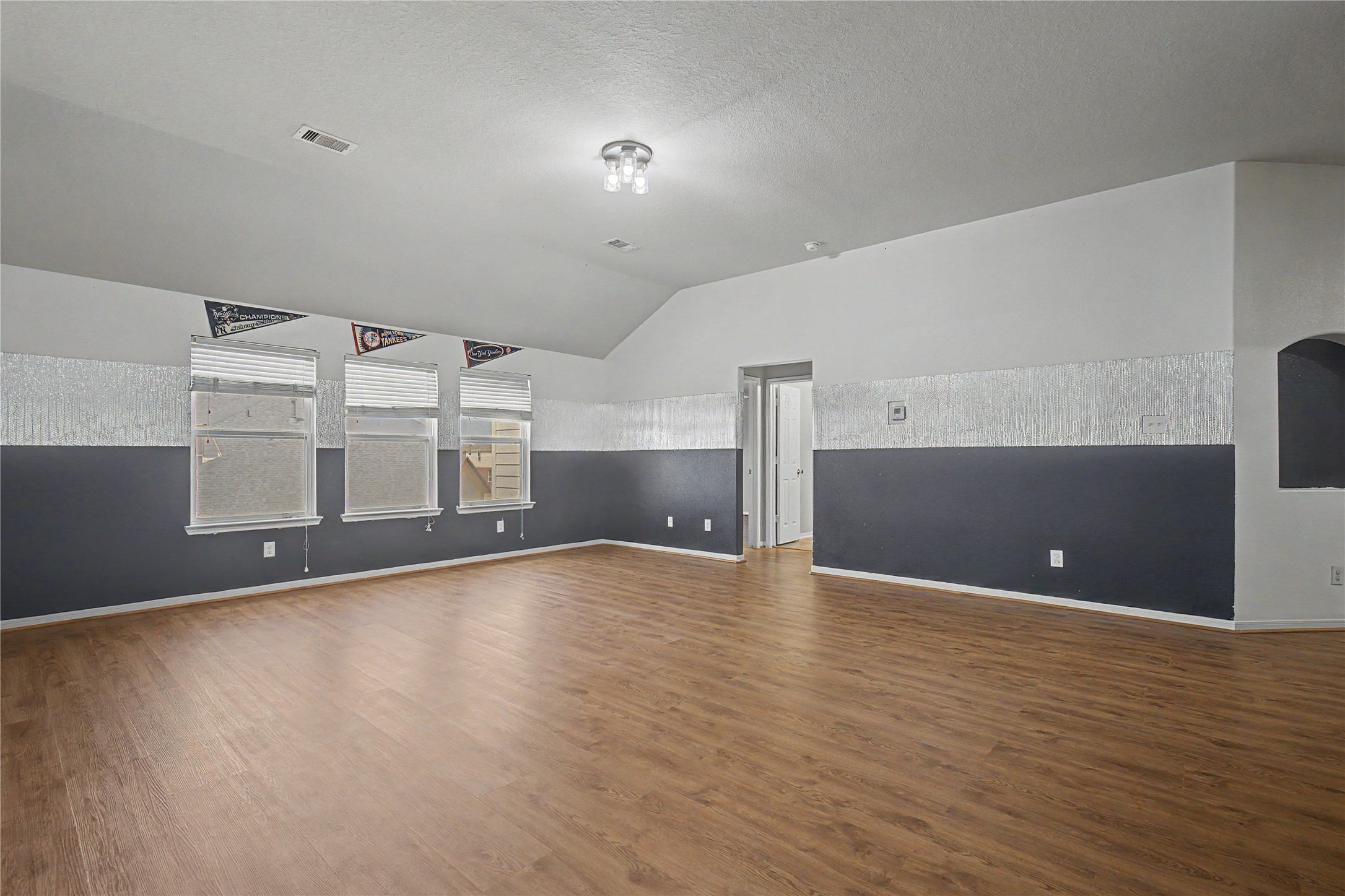 9947 Valance Way Property Photo 30