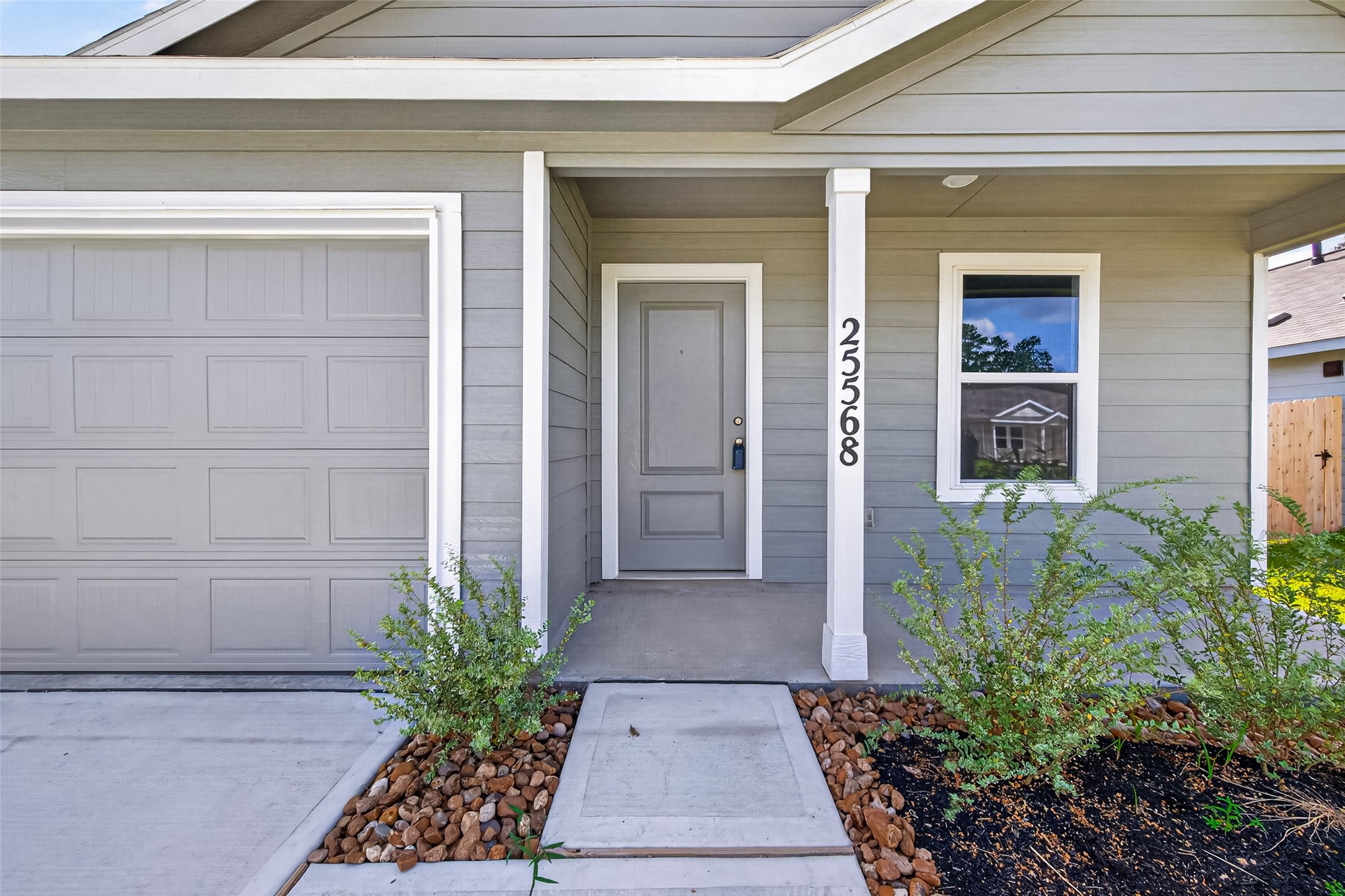 25568 Rose Creek Drive Property Photo 6
