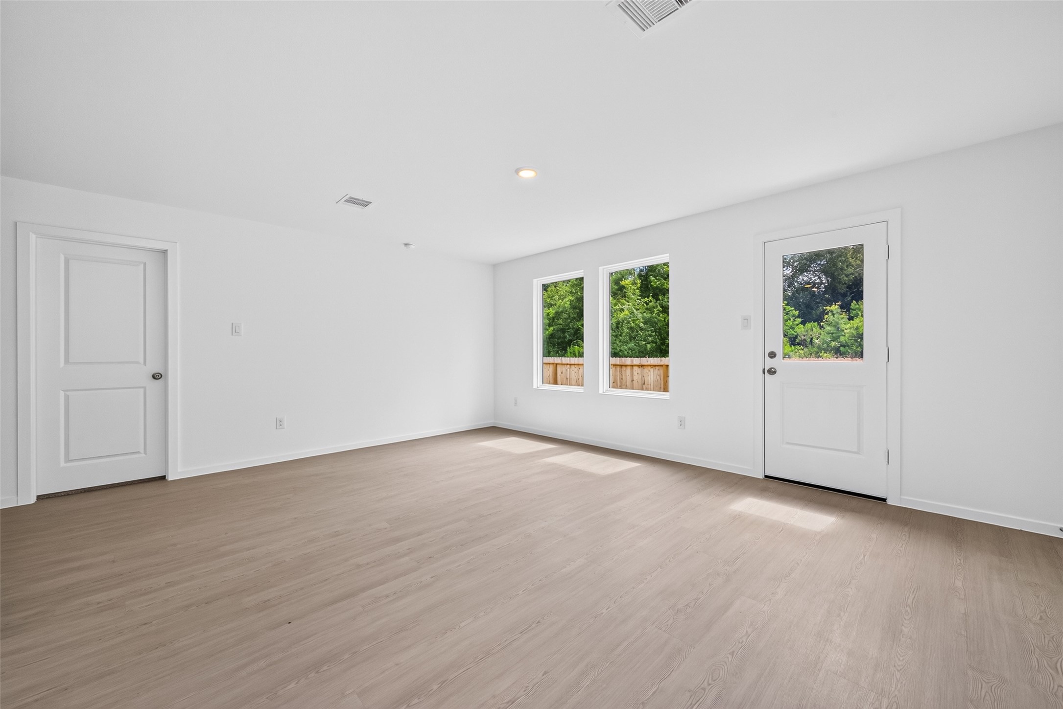 25568 Rose Creek Drive Property Photo 18