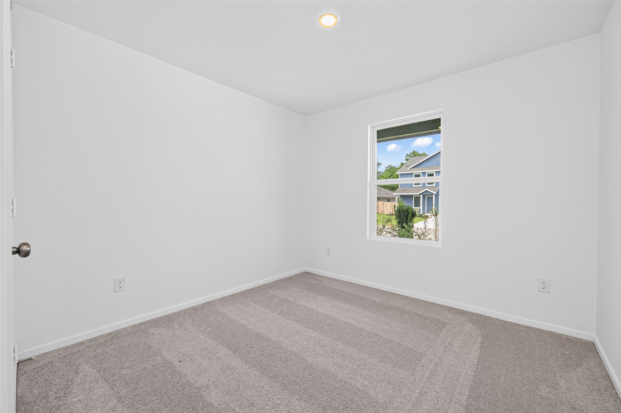 25568 Rose Creek Drive Property Photo 30