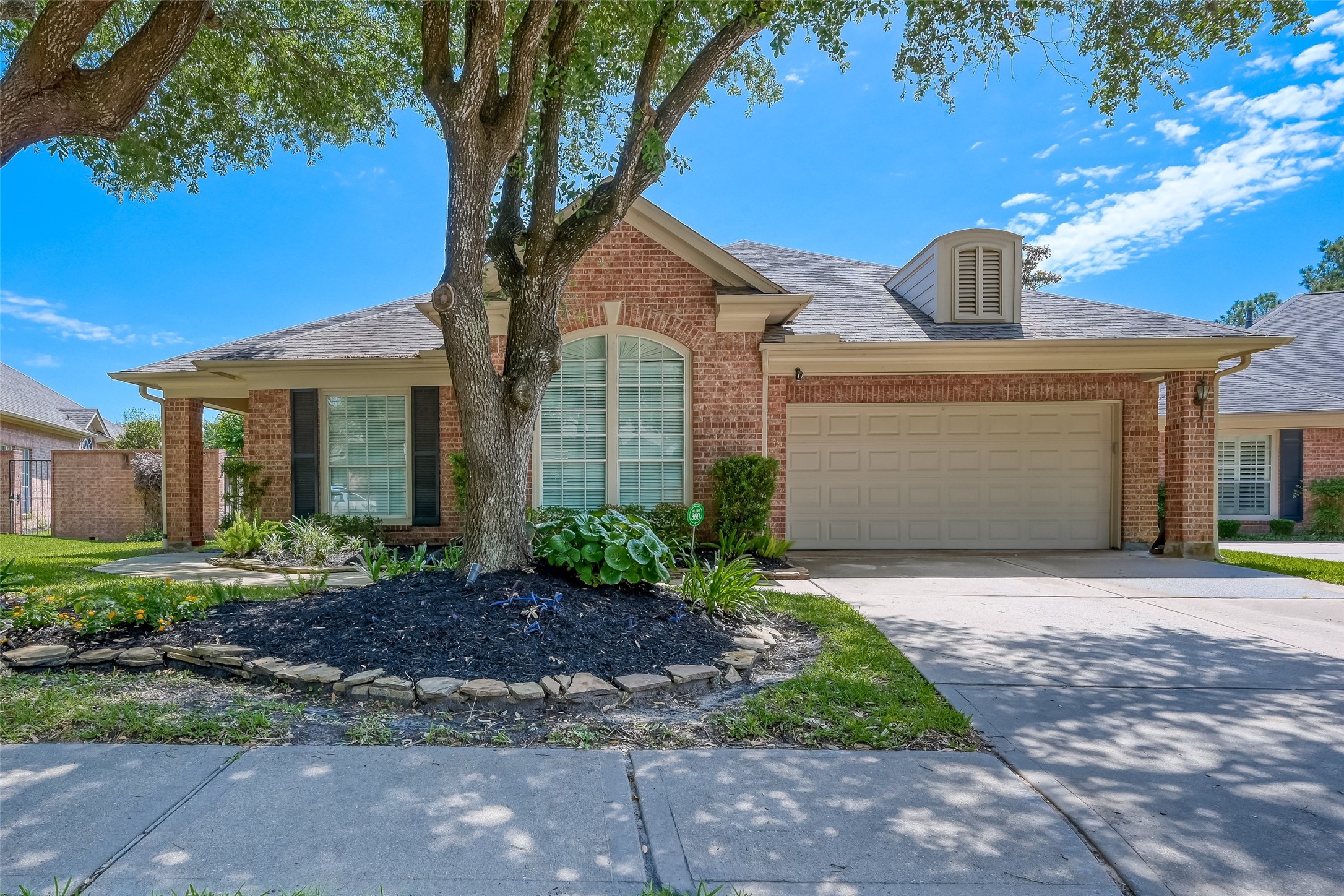 2511 Colby Bend Drive Property Photo 1