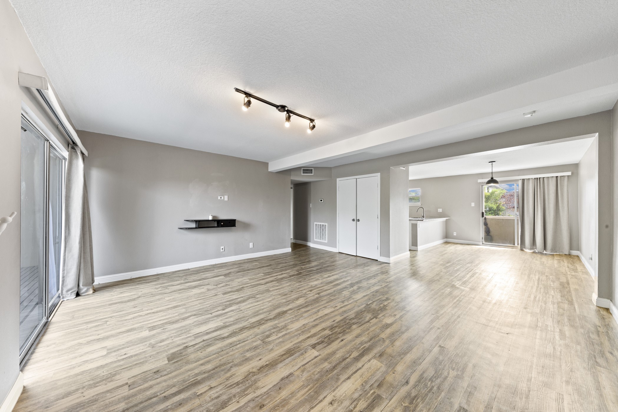 4711 Aftonshire Drive 8 Property Photo 4