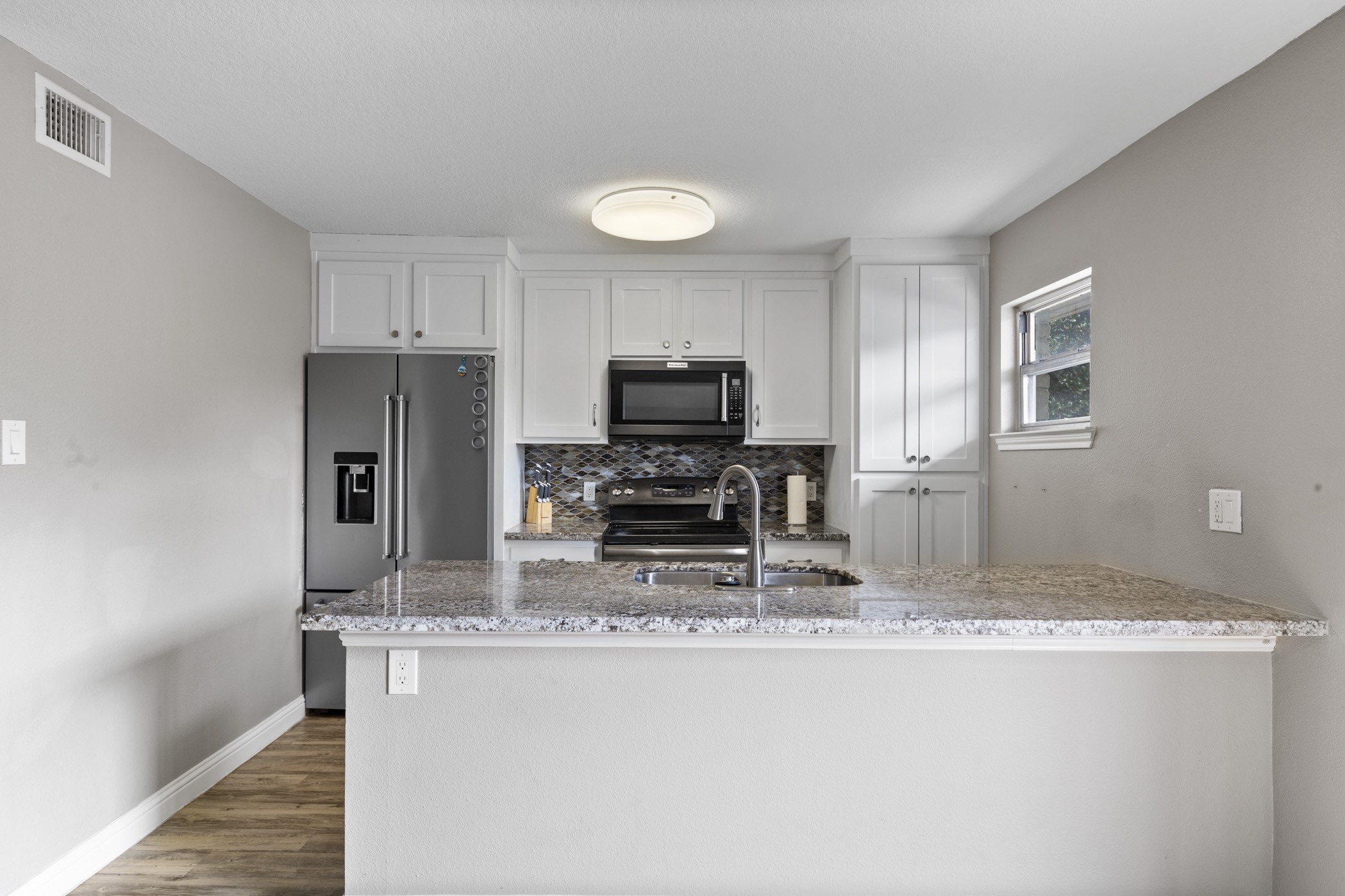 4711 Aftonshire Drive 8 Property Photo 7
