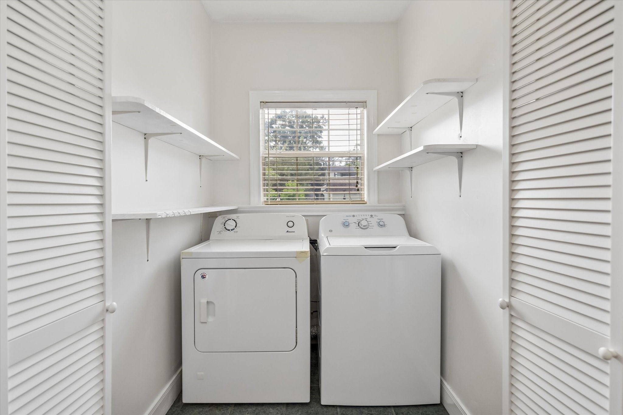 327 W 31st Street Property Photo 35