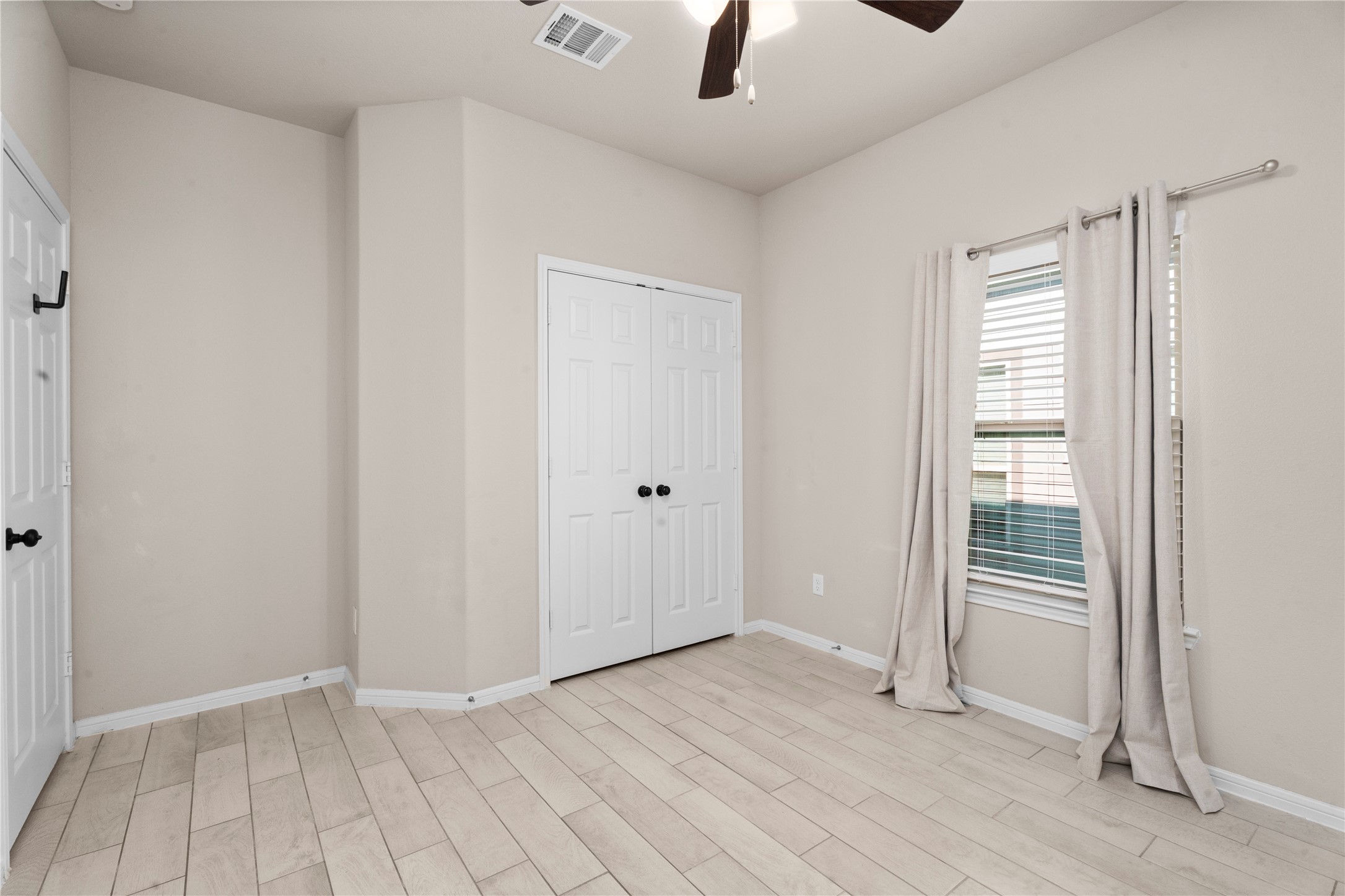 24717 Teton Hollow Trail Property Photo 17