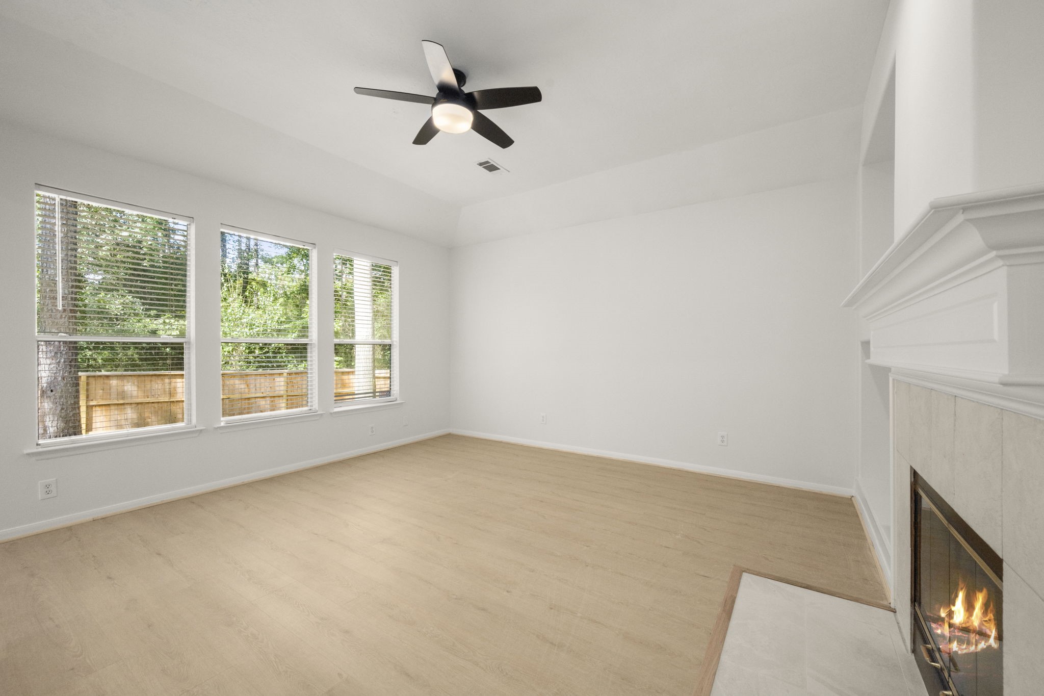 198 N Wimberly Way Property Photo 8