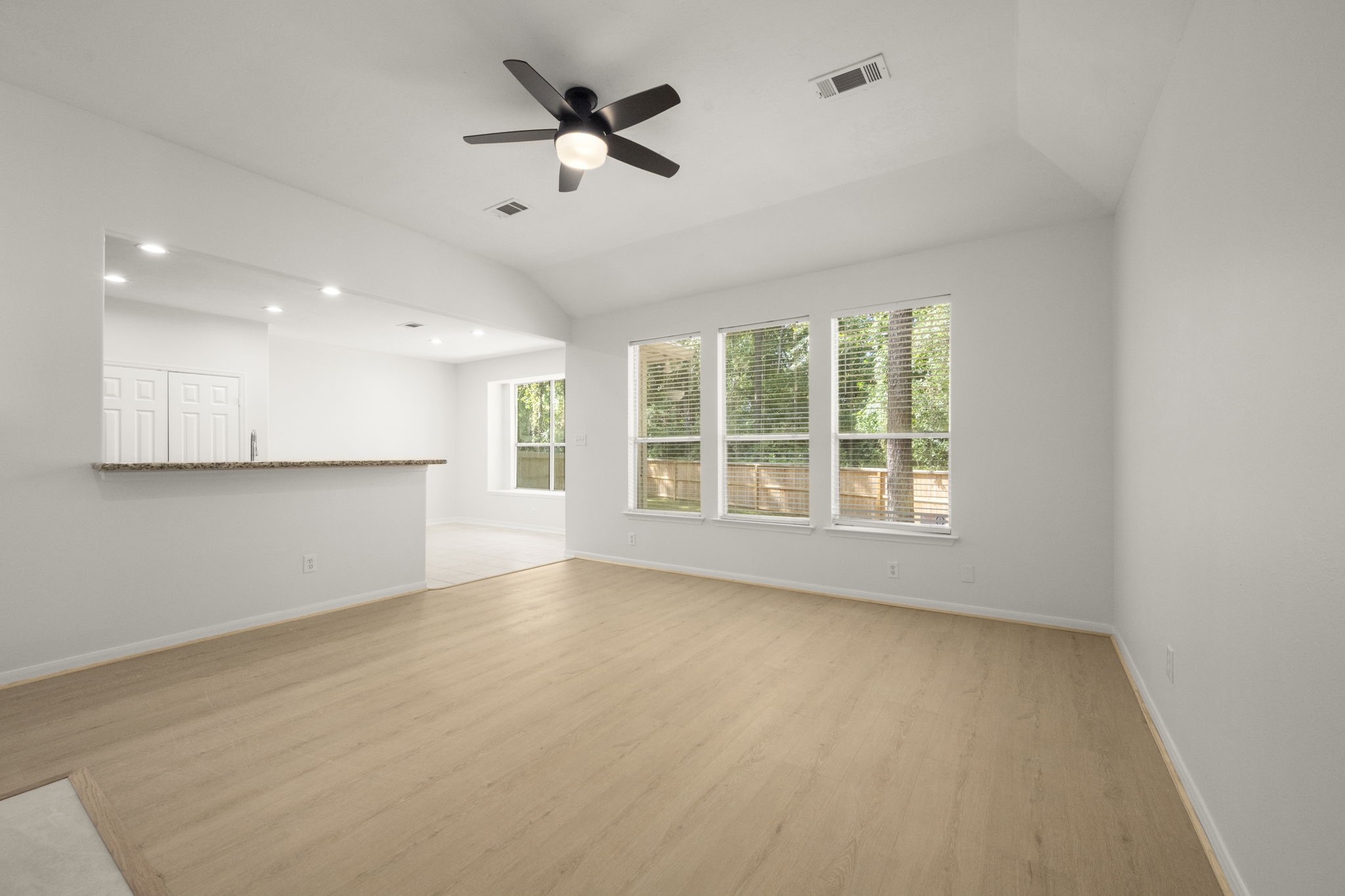 198 N Wimberly Way Property Photo 11