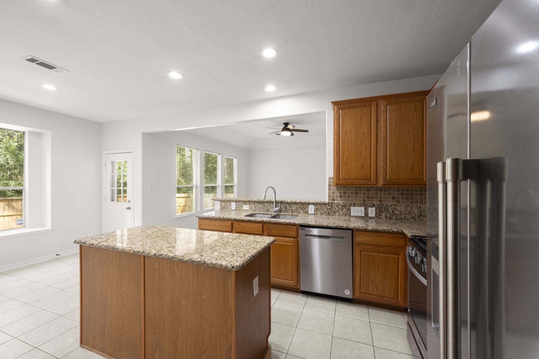 198 N Wimberly Way Property Photo 12