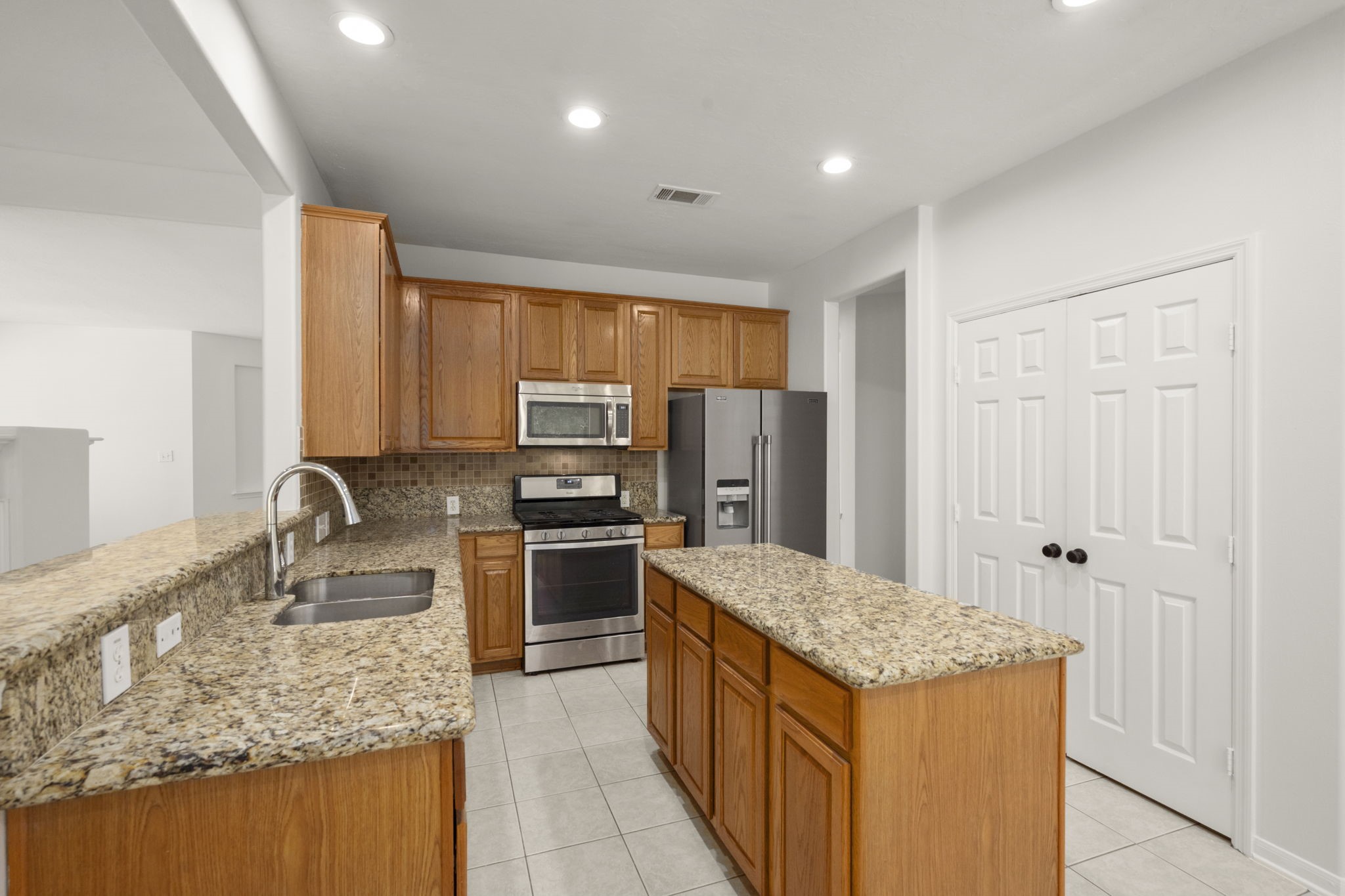 198 N Wimberly Way Property Photo 14