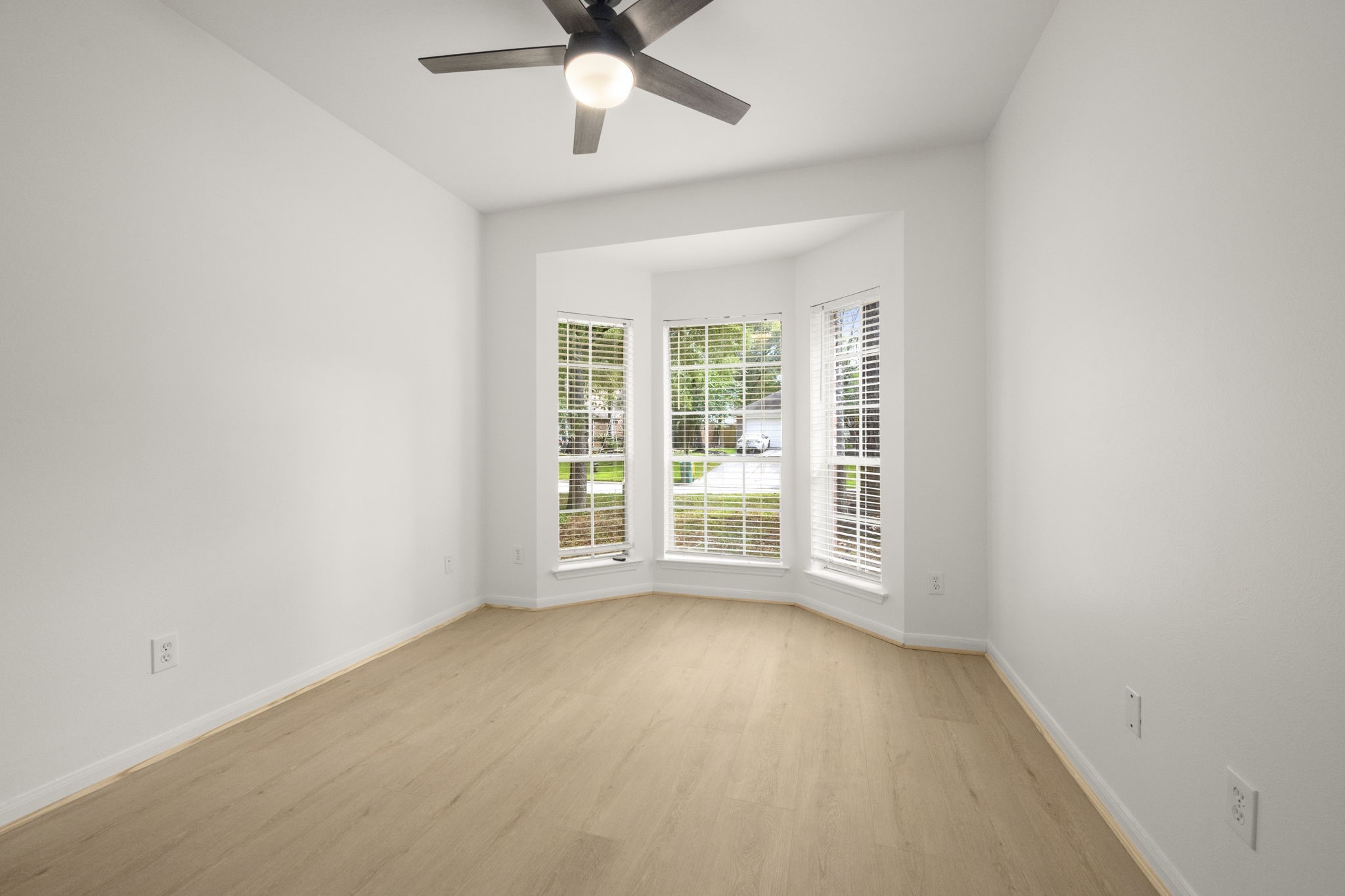 198 N Wimberly Way Property Photo 24