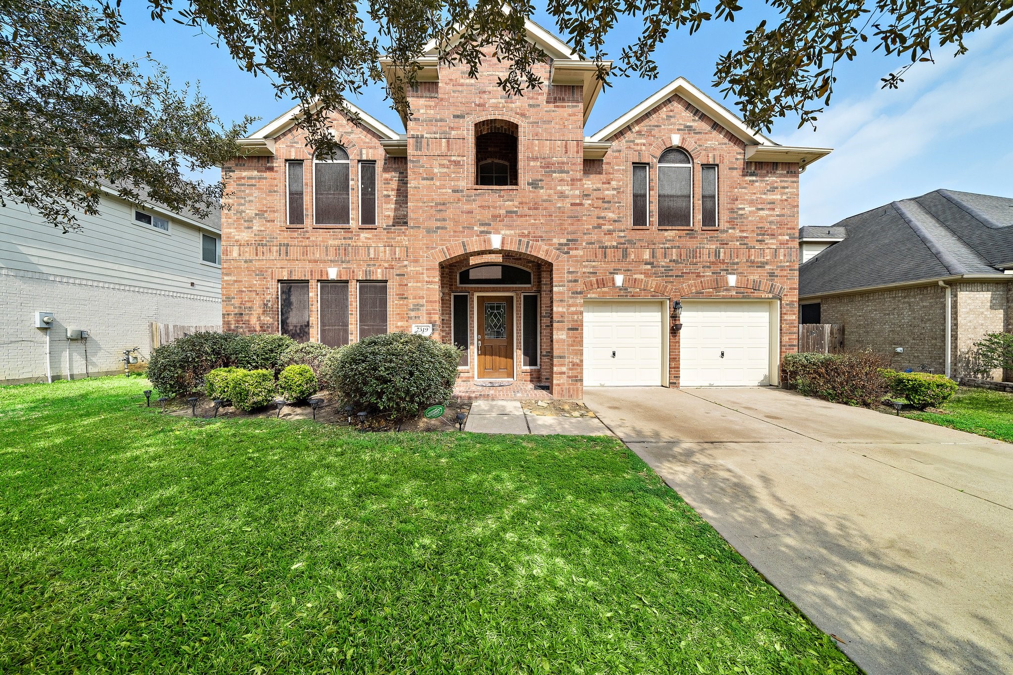 7519 Summer Shore Drive Property Photo 1