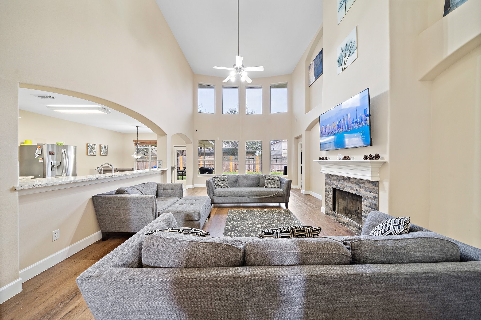 7519 Summer Shore Drive Property Photo 4