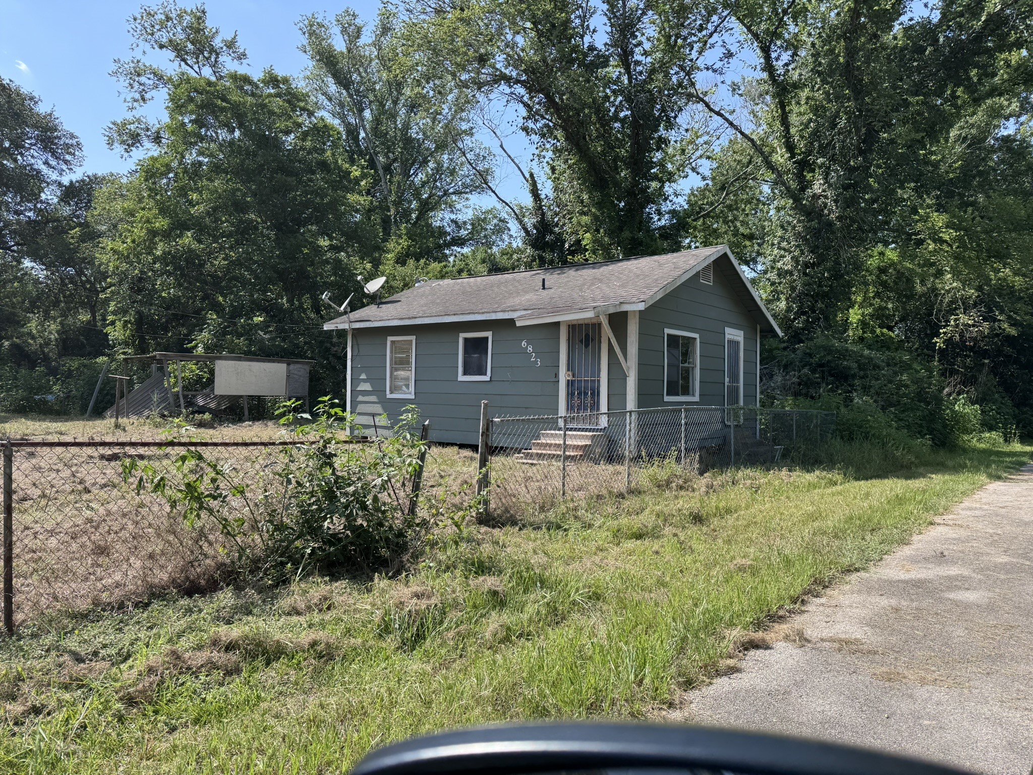 6823 Isla Road Property Photo 1