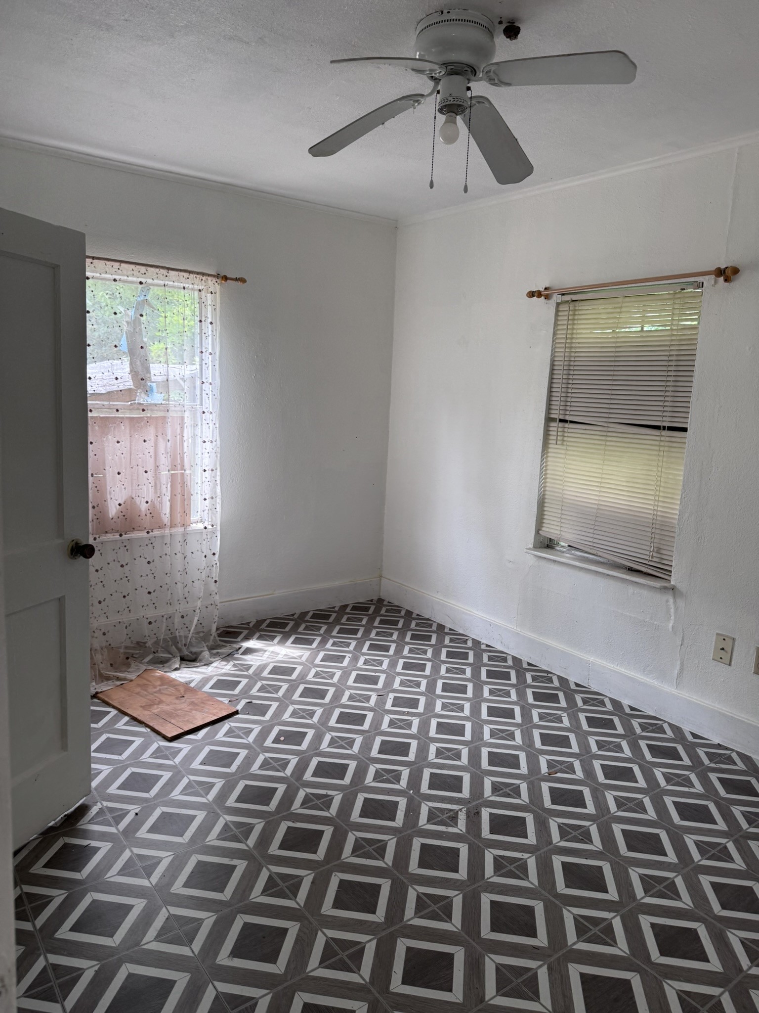 6823 Isla Road Property Photo 4