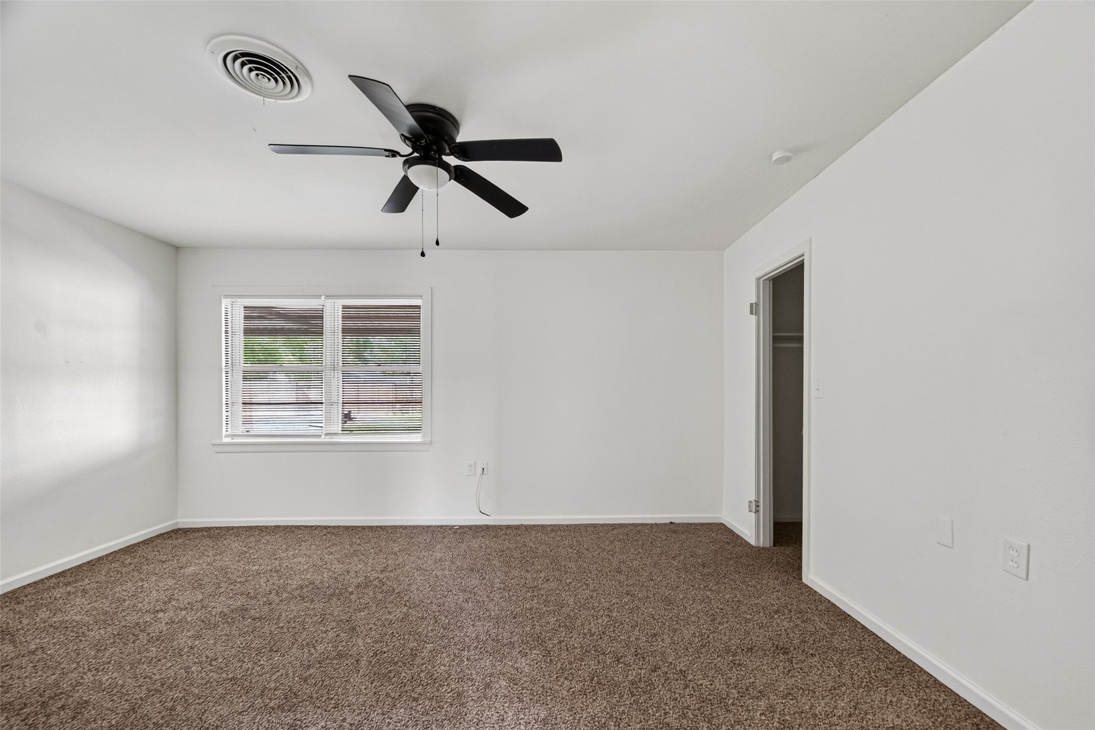 1308 W Dumble Street Property Photo 16