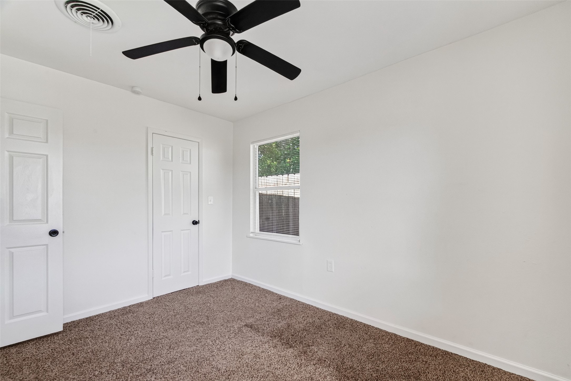 1308 W Dumble Street Property Photo 21