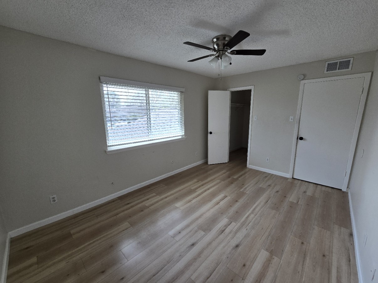 5640 Birchmont Drive C Property Photo 14